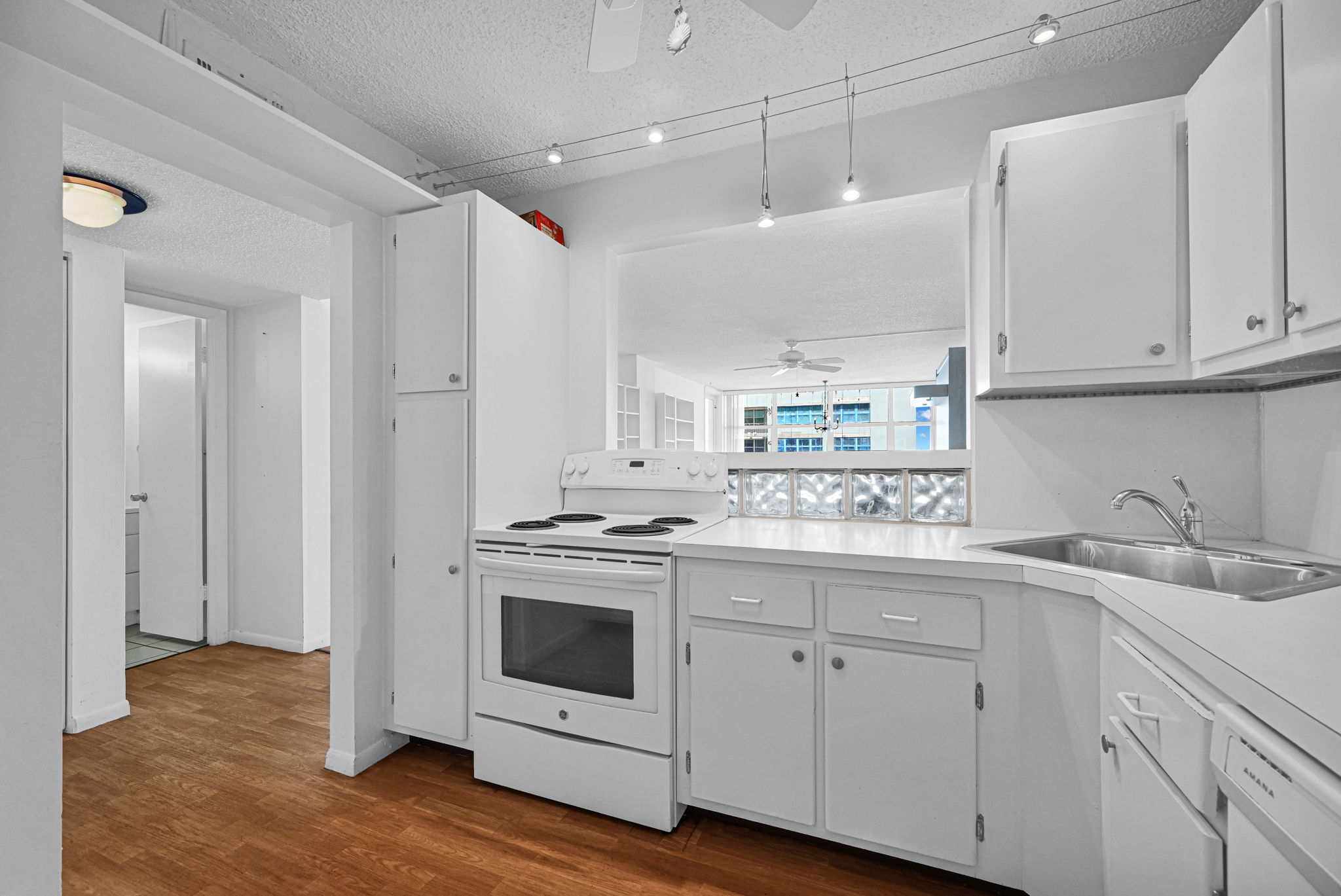 1410 S Ocean Drive Hollywood FL 33019