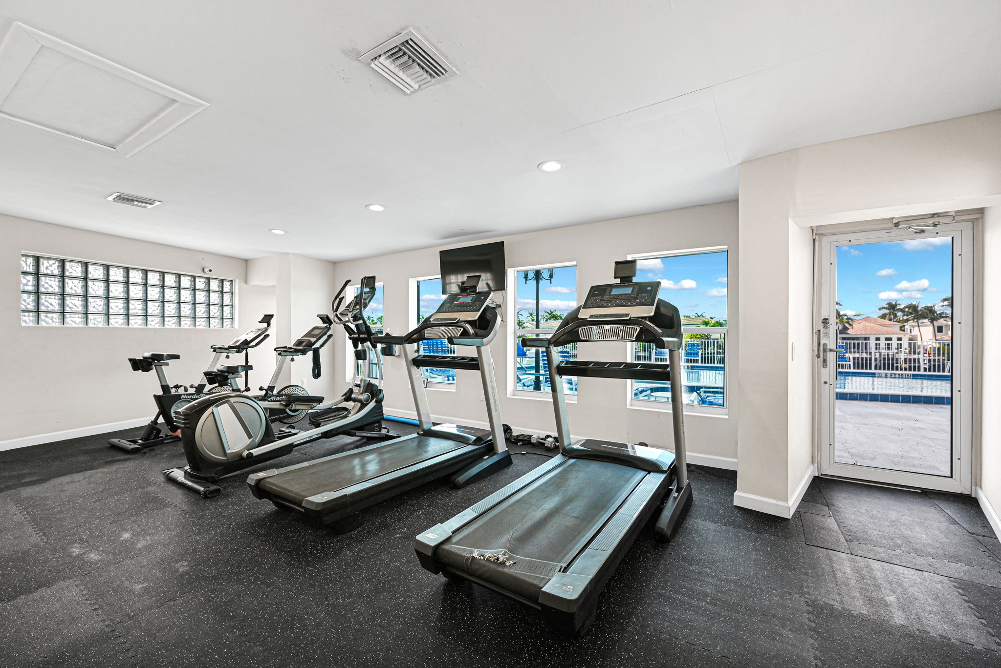 1410 S Ocean Drive Hollywood FL 33019