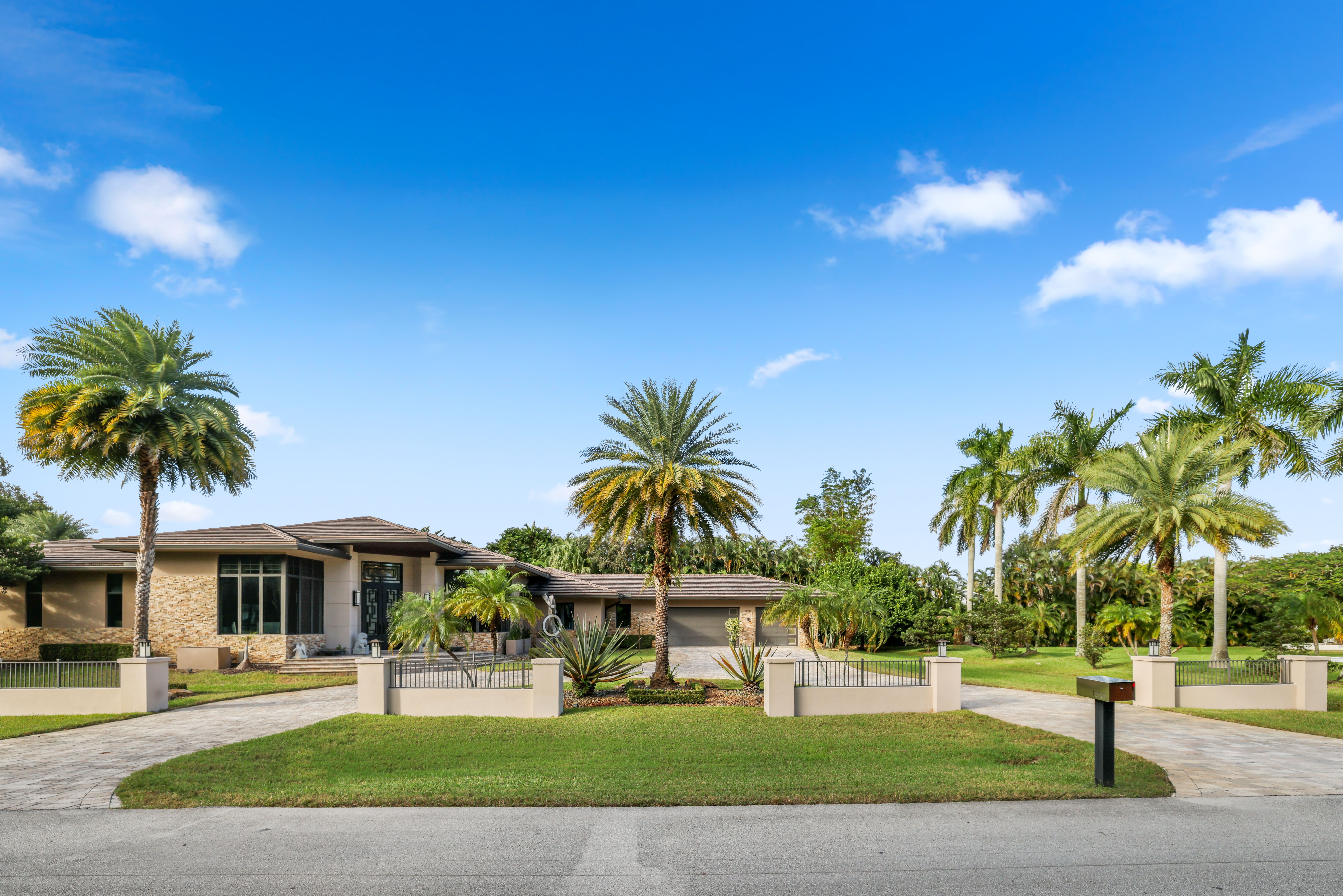 12321 NW 2nd Street Plantation FL 33325
