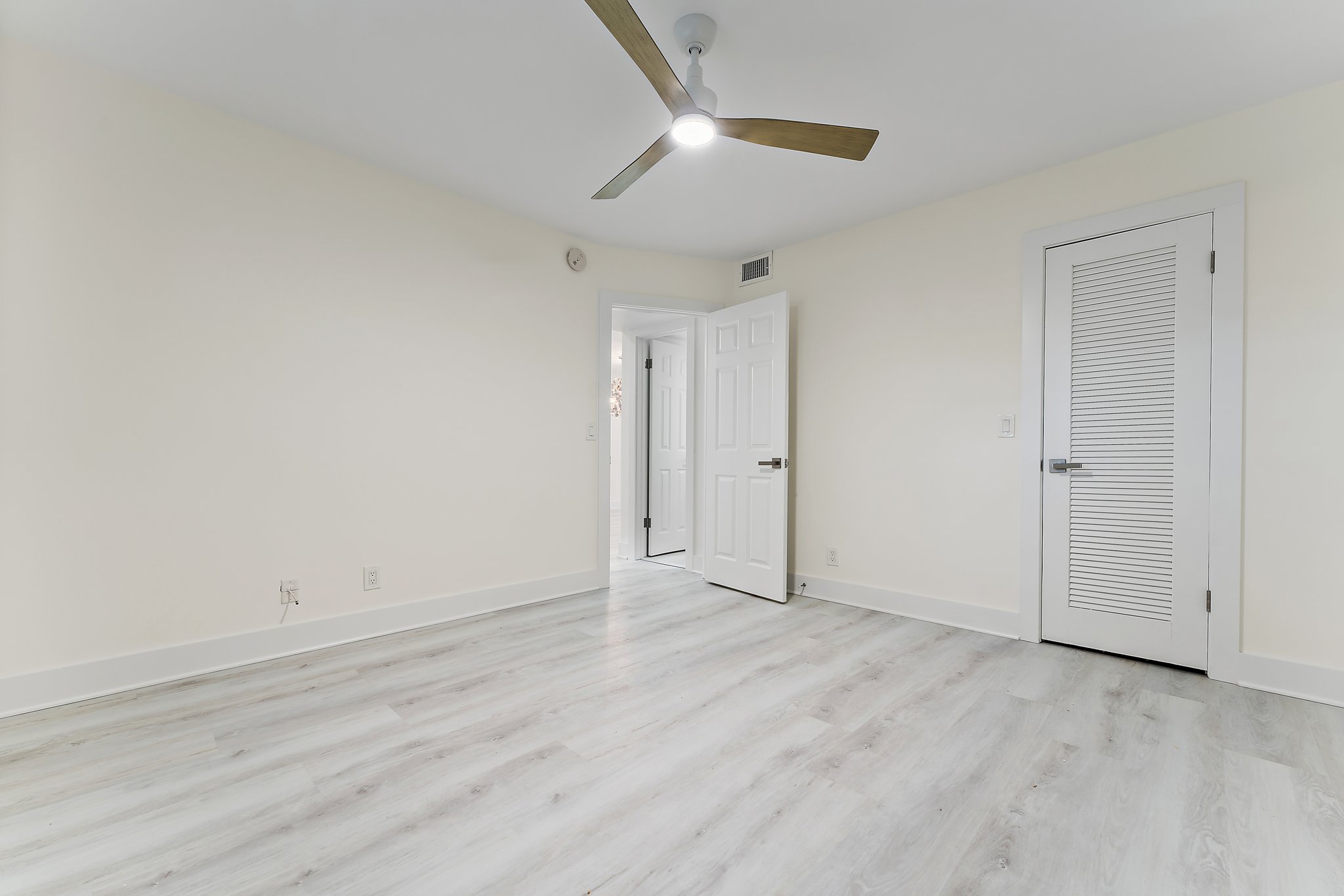 29 Yacht Club Drive North Palm Beach FL 33408
