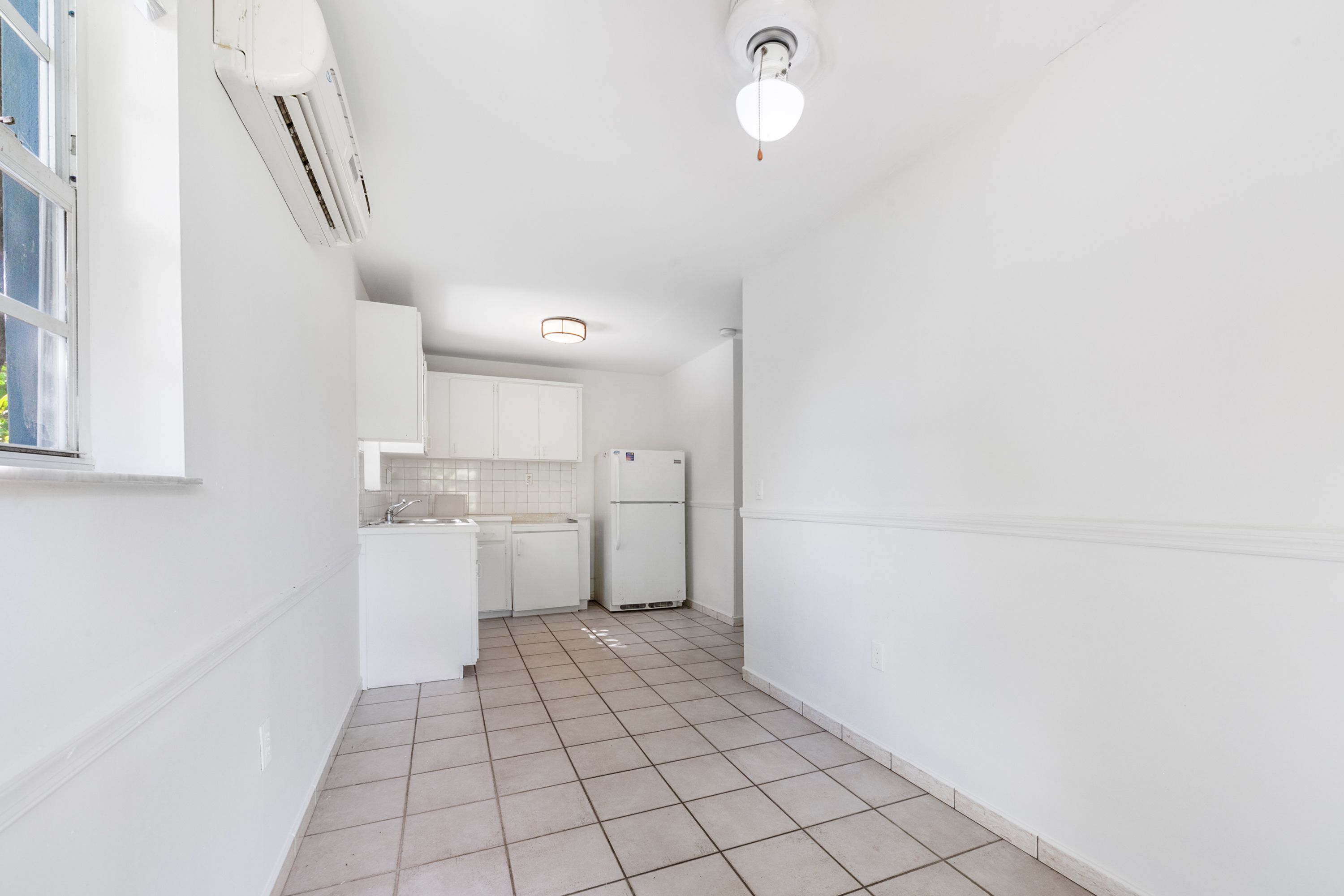 682 W 37th Street Hialeah FL 33012