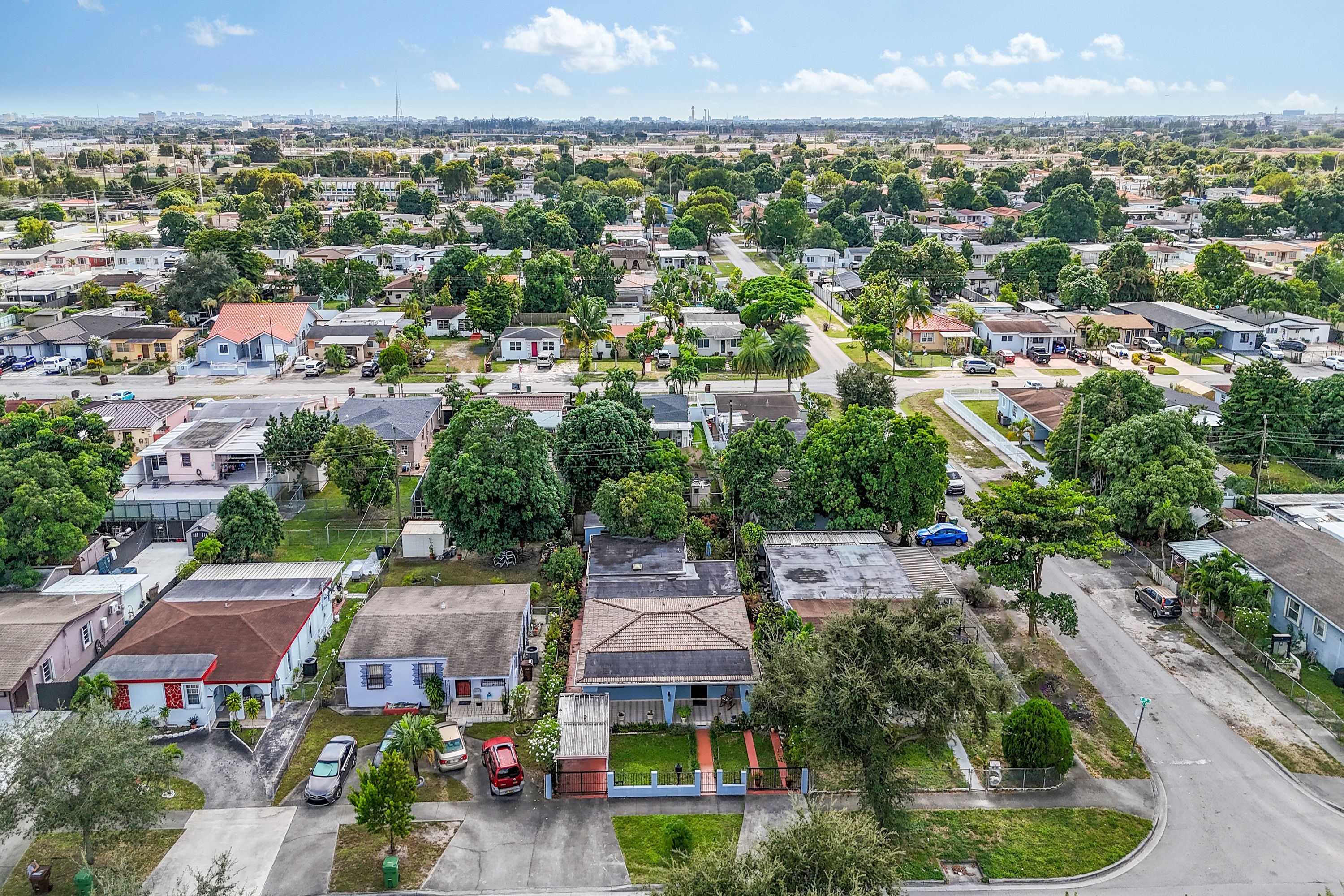 682 W 37th Street Hialeah FL 33012