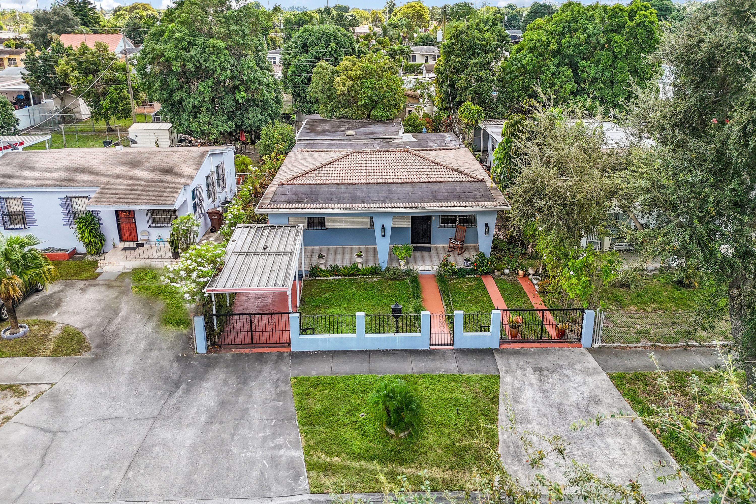 682 W 37th Street Hialeah FL 33012