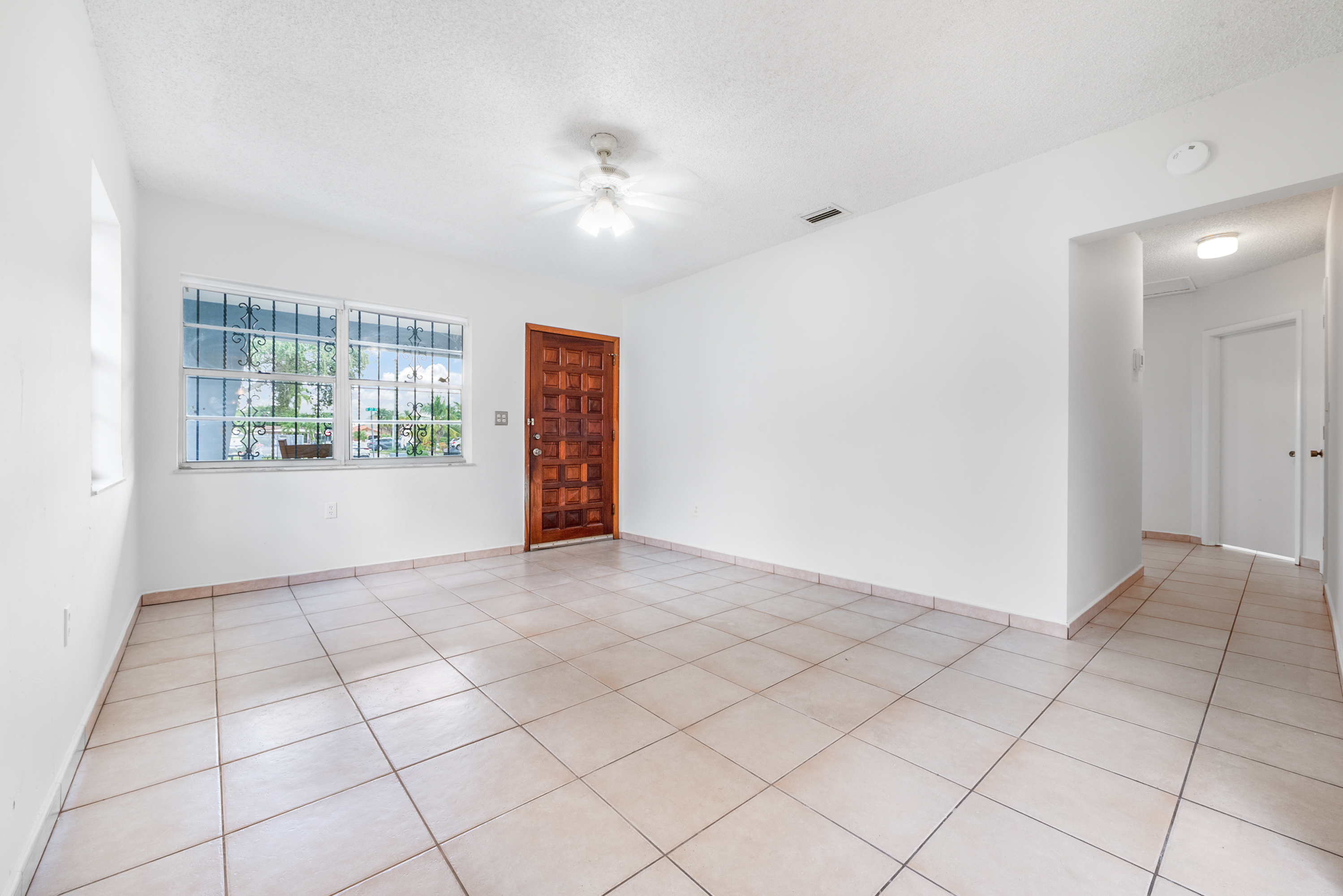 682 W 37th Street Hialeah FL 33012