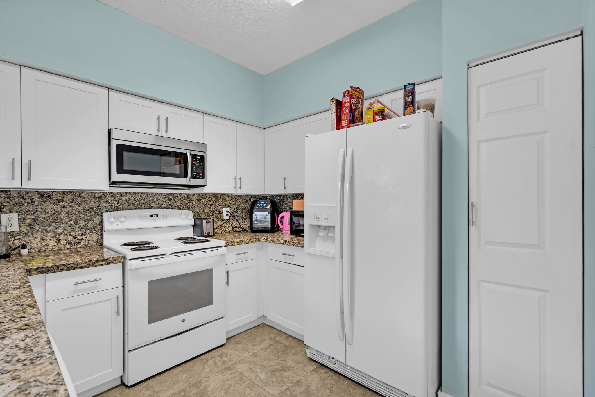 810 NE 212th Terrace Miami FL 33179
