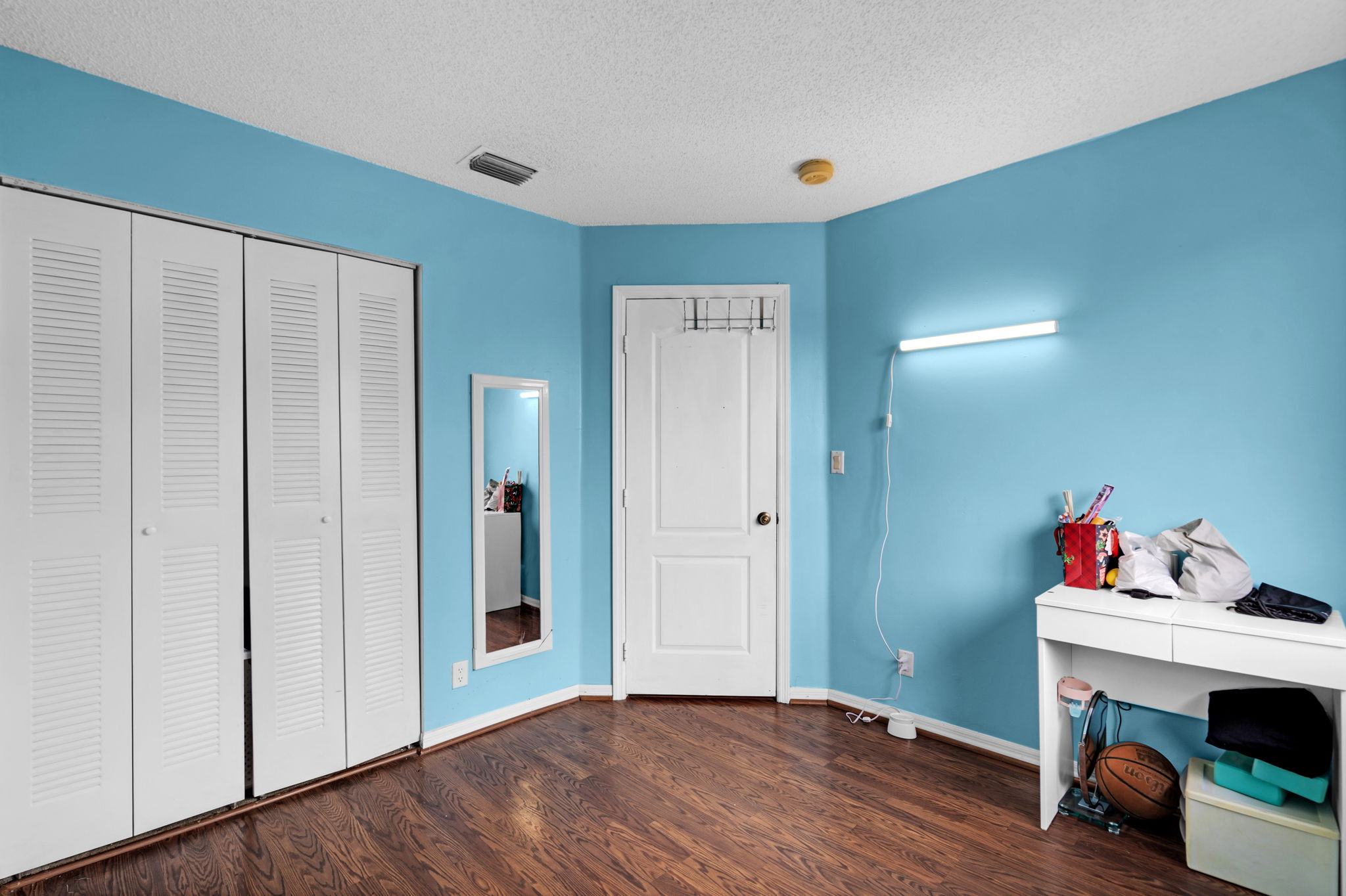 810 NE 212th Terrace Miami FL 33179