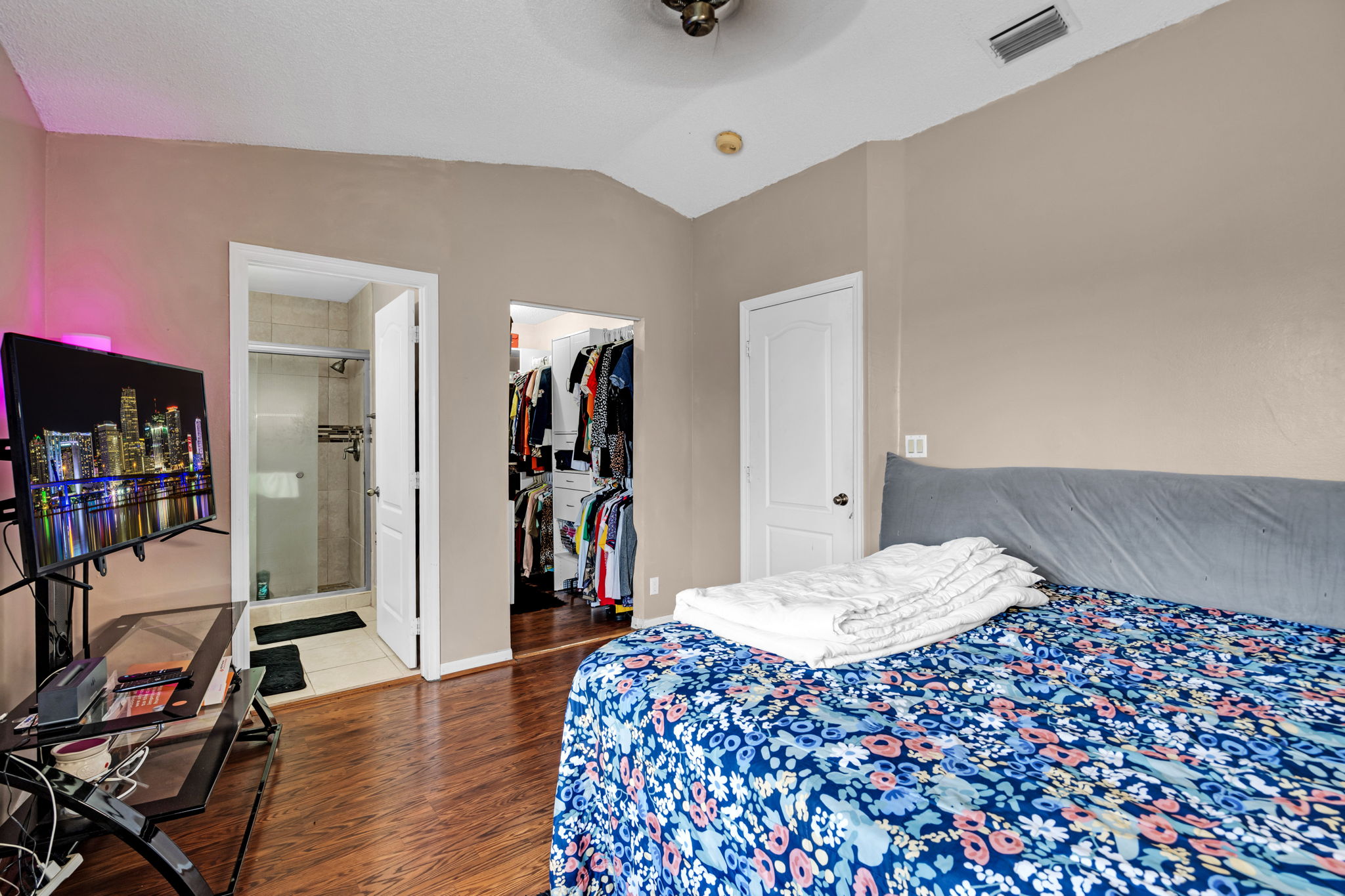 810 NE 212th Terrace Miami FL 33179