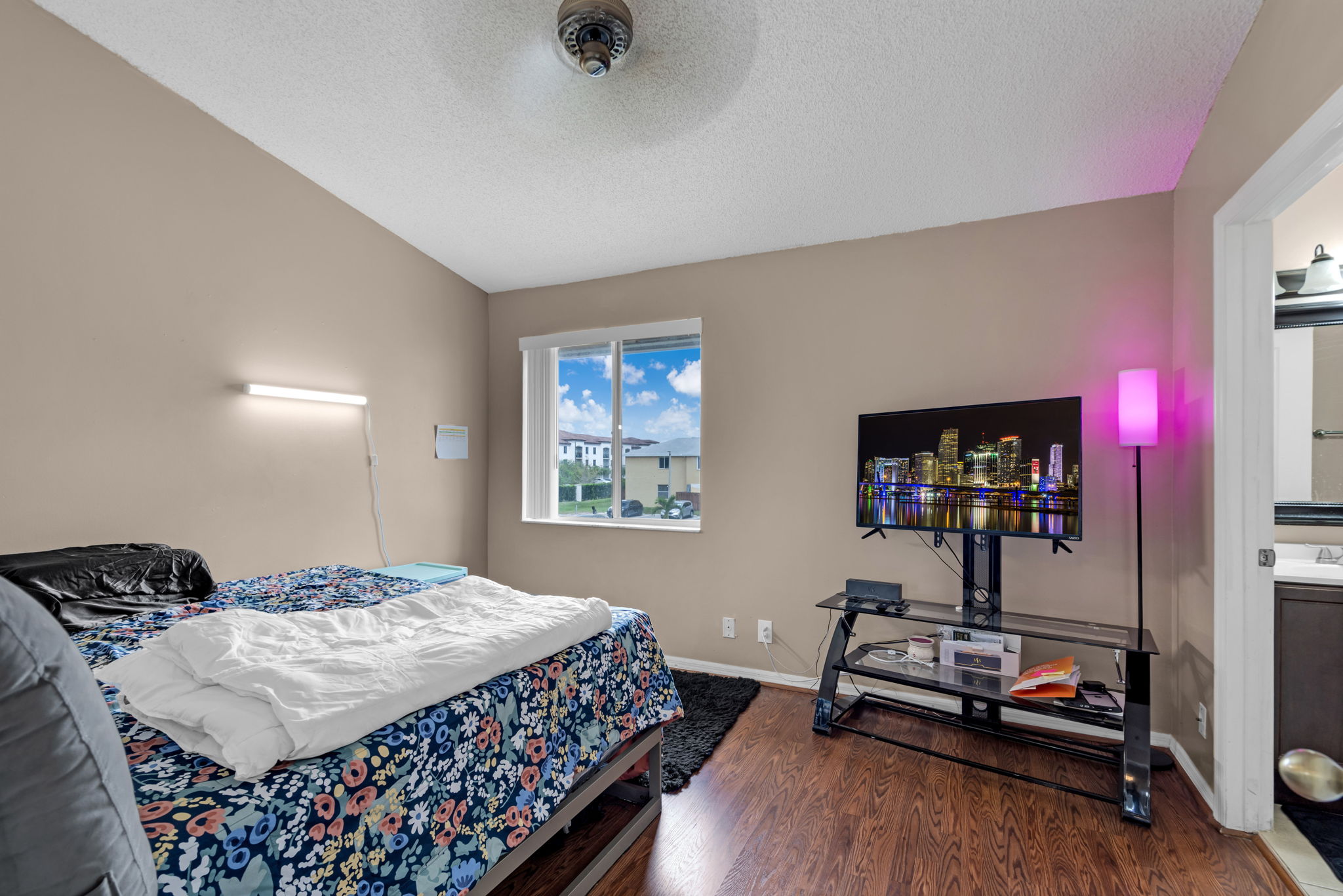 810 NE 212th Terrace Miami FL 33179
