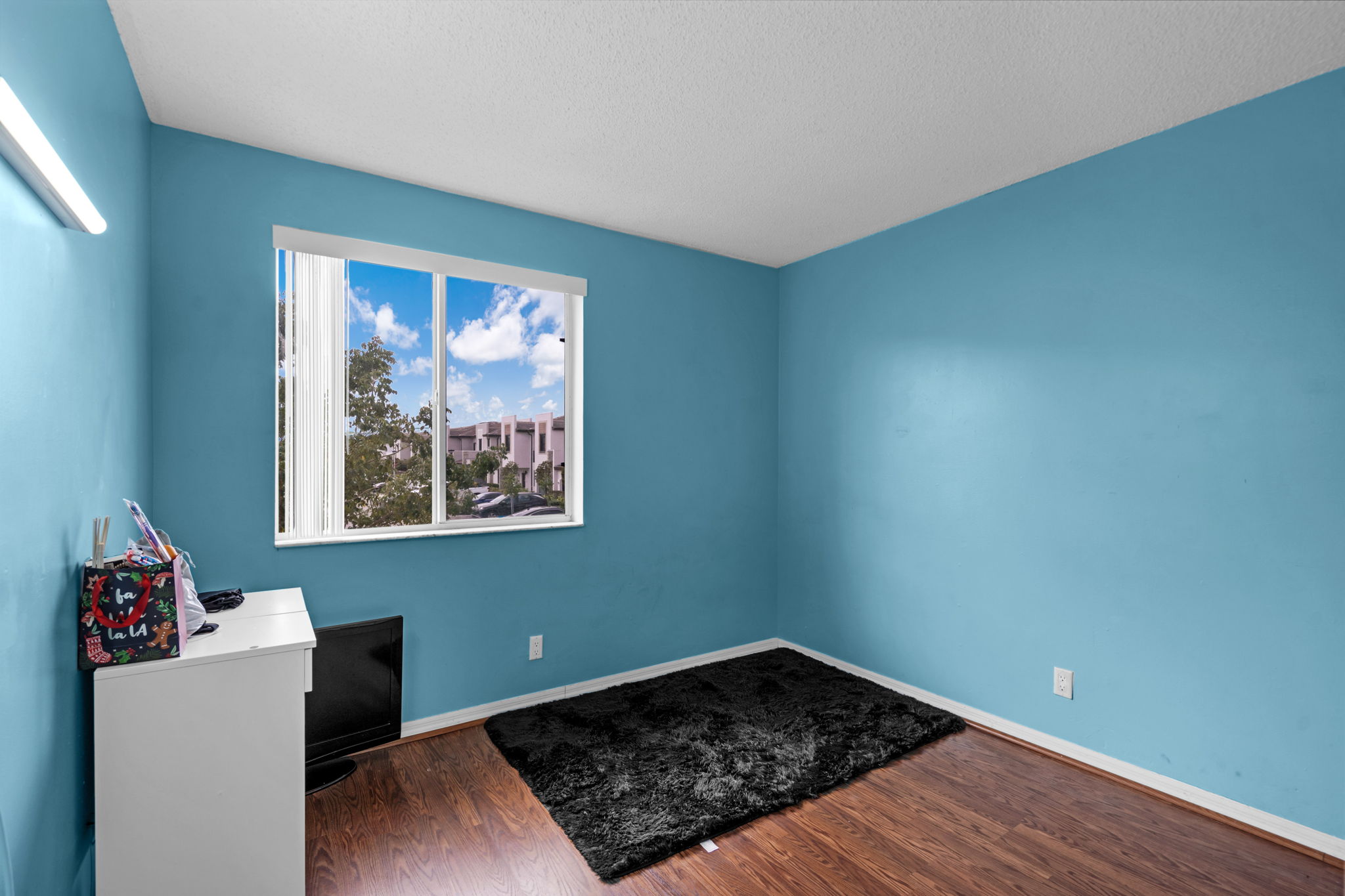 810 NE 212th Terrace Miami FL 33179
