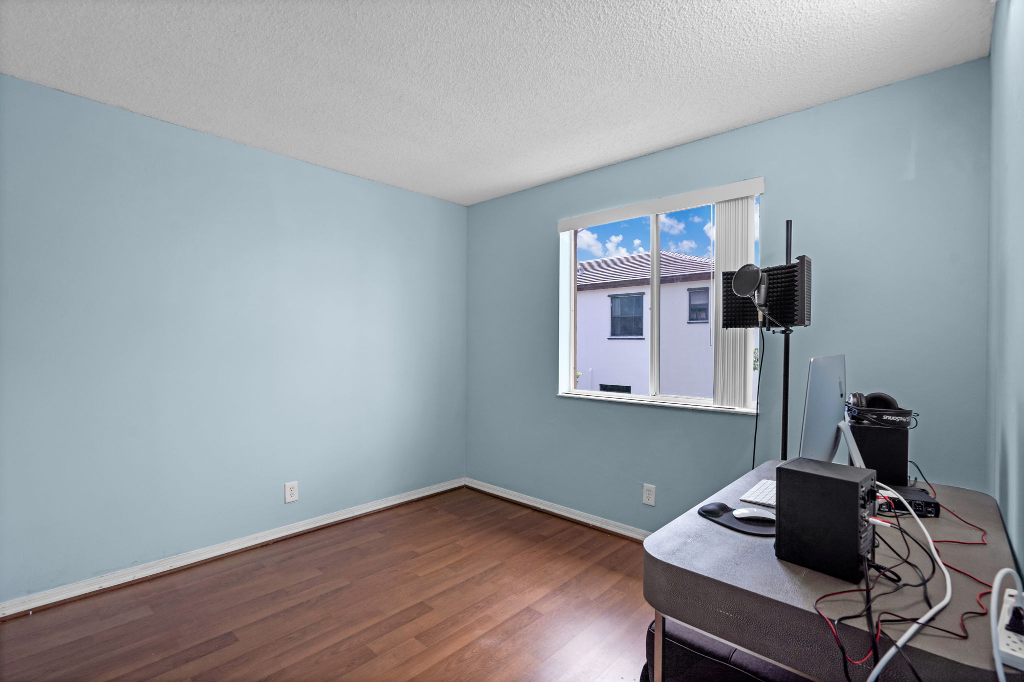 810 NE 212th Terrace Miami FL 33179