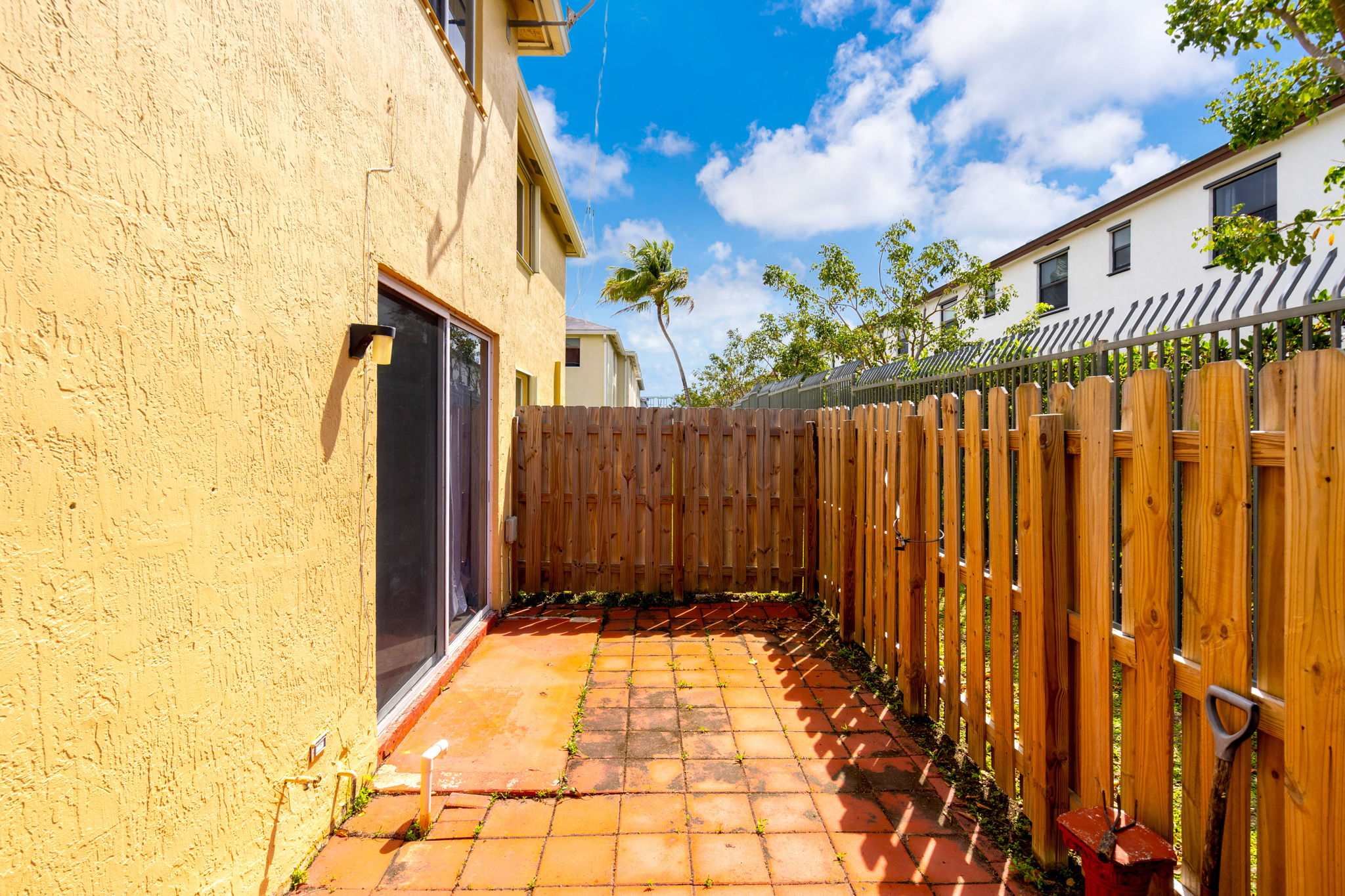 810 NE 212th Terrace Miami FL 33179