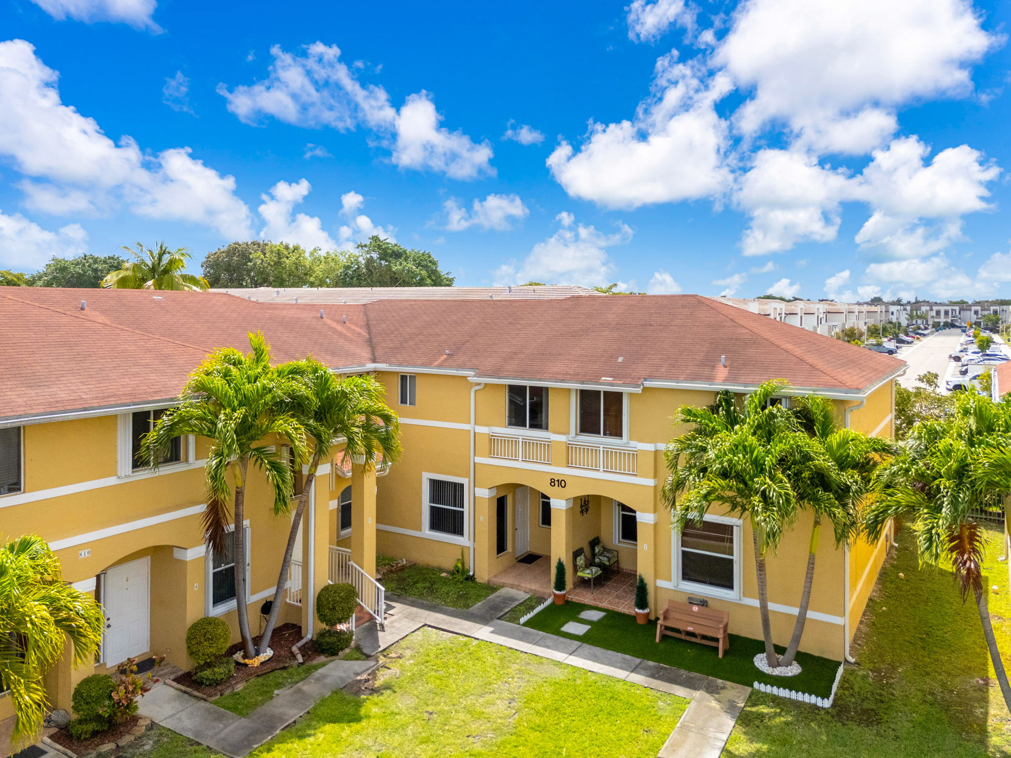 810 NE 212th Terrace Miami FL 33179