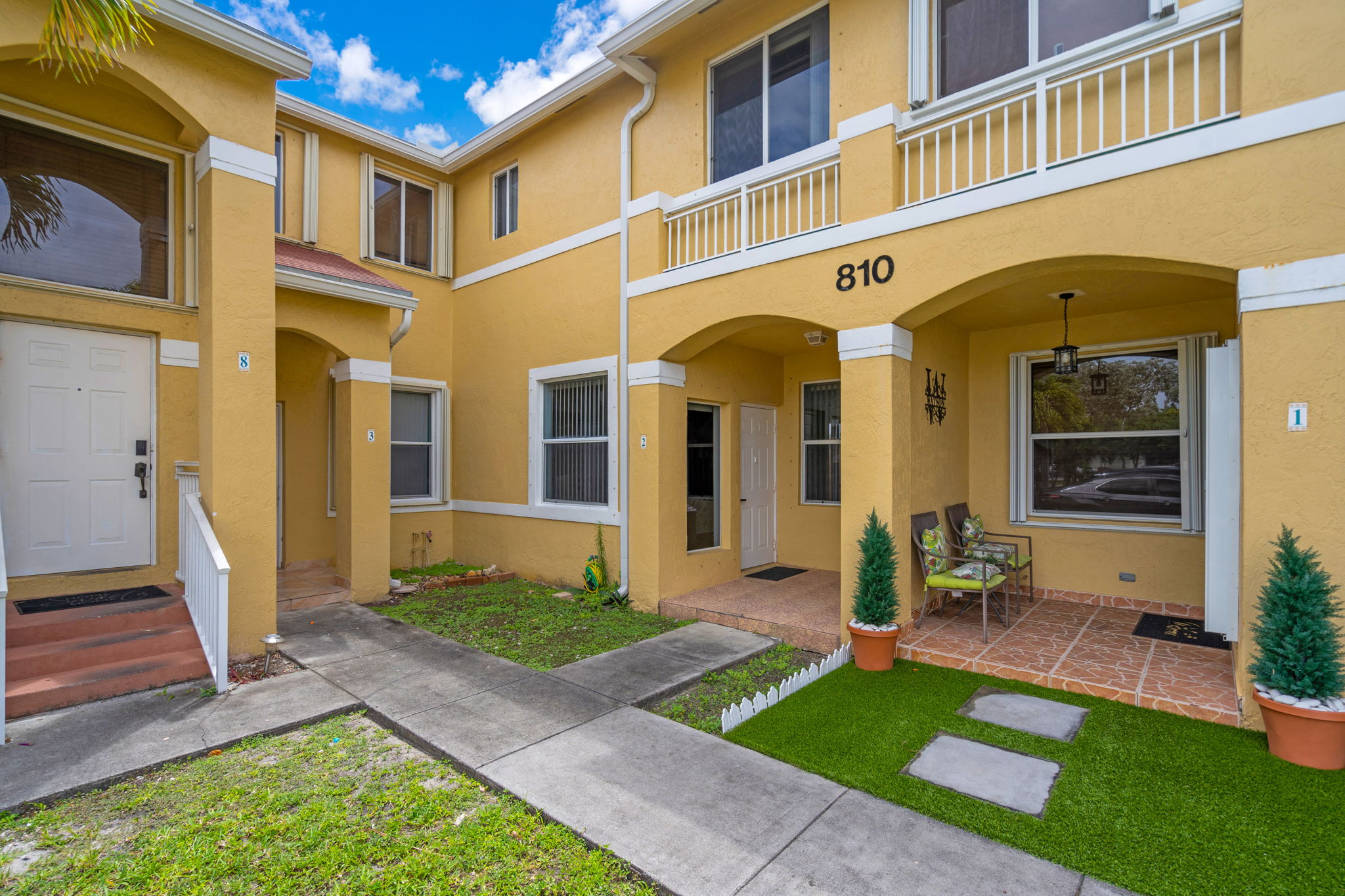 810 NE 212th Terrace Miami FL 33179