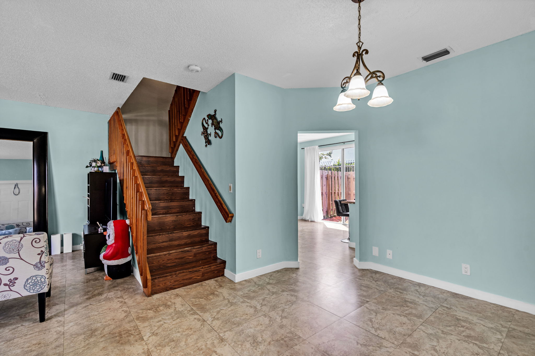 810 NE 212th Terrace Miami FL 33179