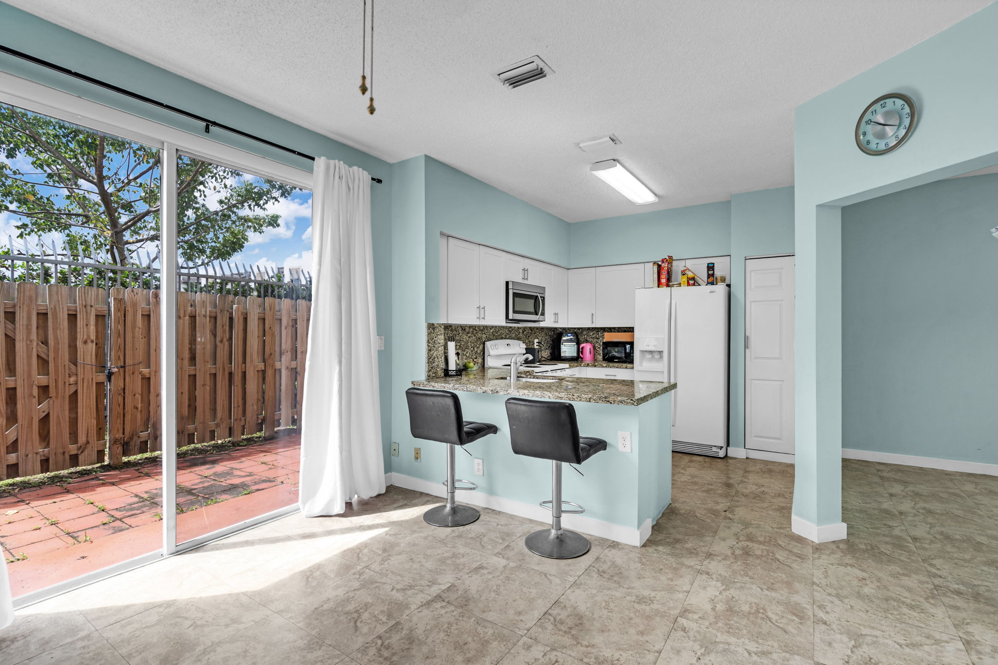 810 NE 212th Terrace Miami FL 33179