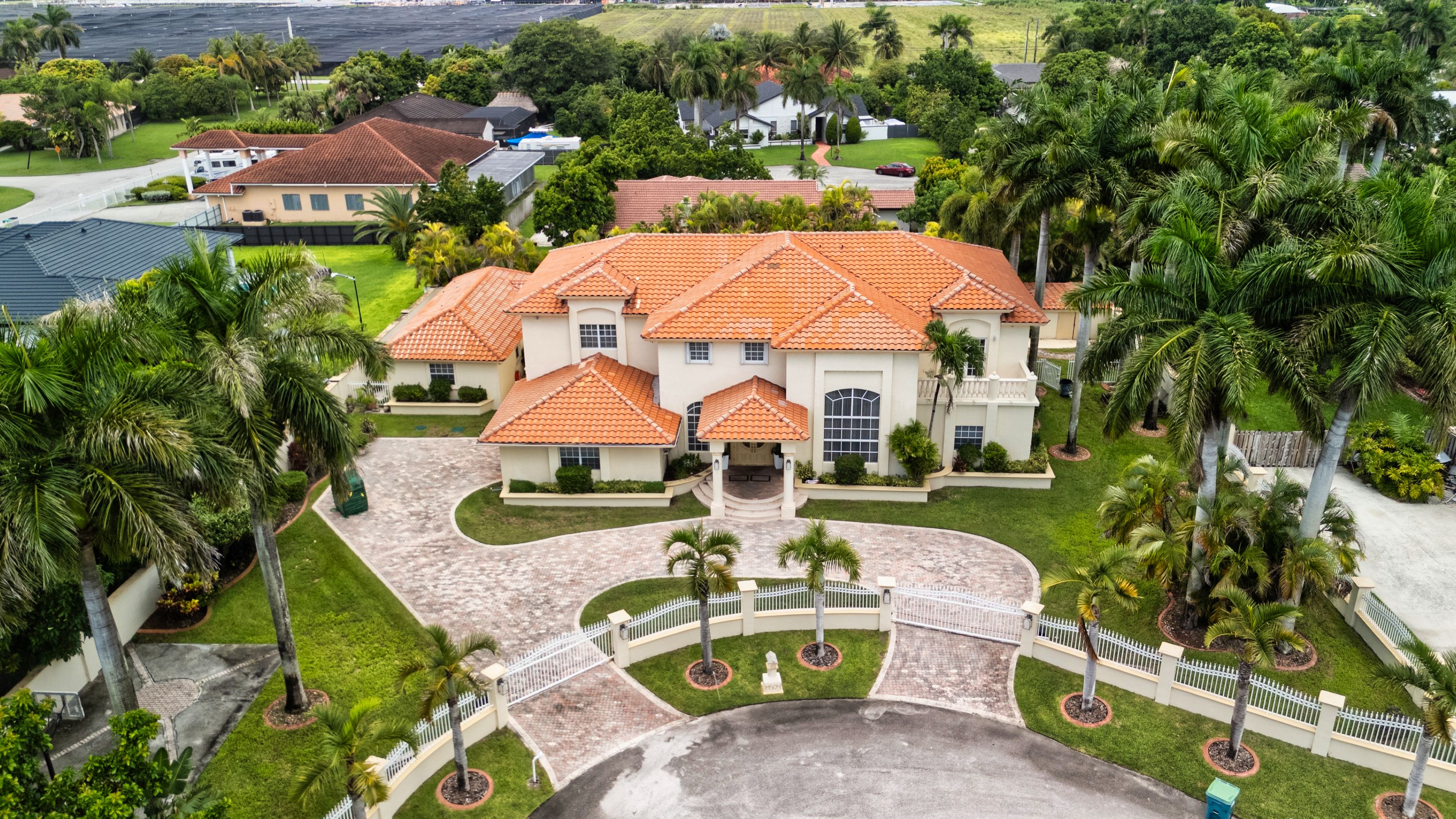 19504 SW 135th Court Miami FL 33177