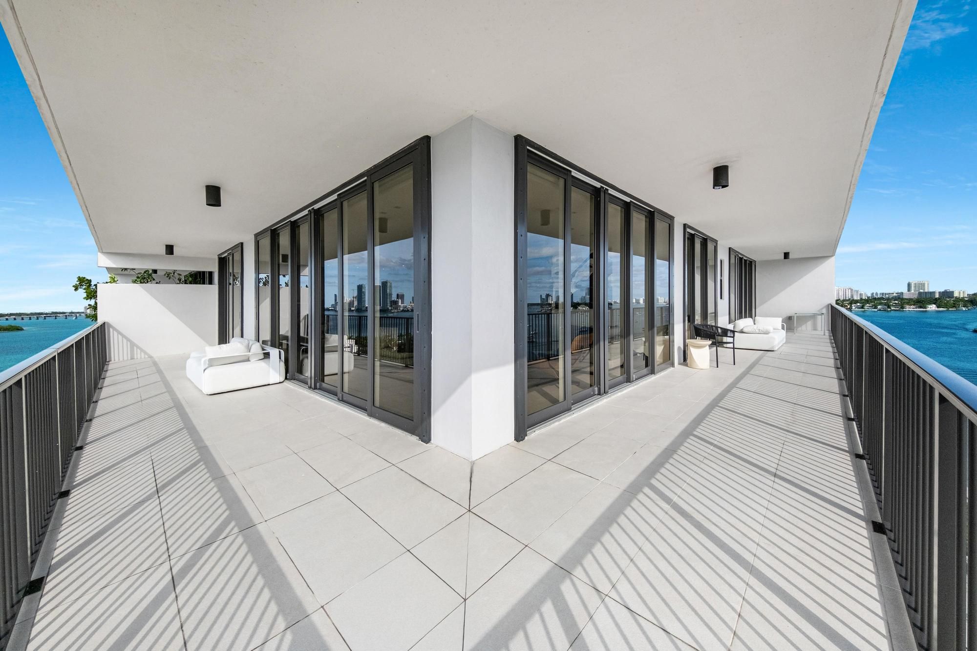 1000 Venetian Way Miami FL 33139
