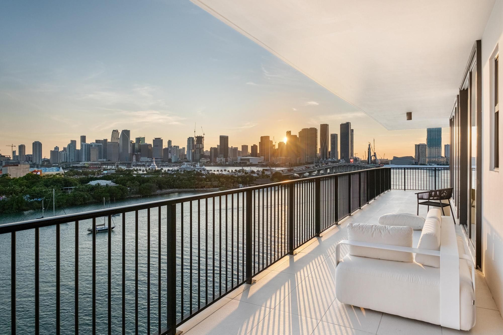1000 Venetian Way Miami FL 33139