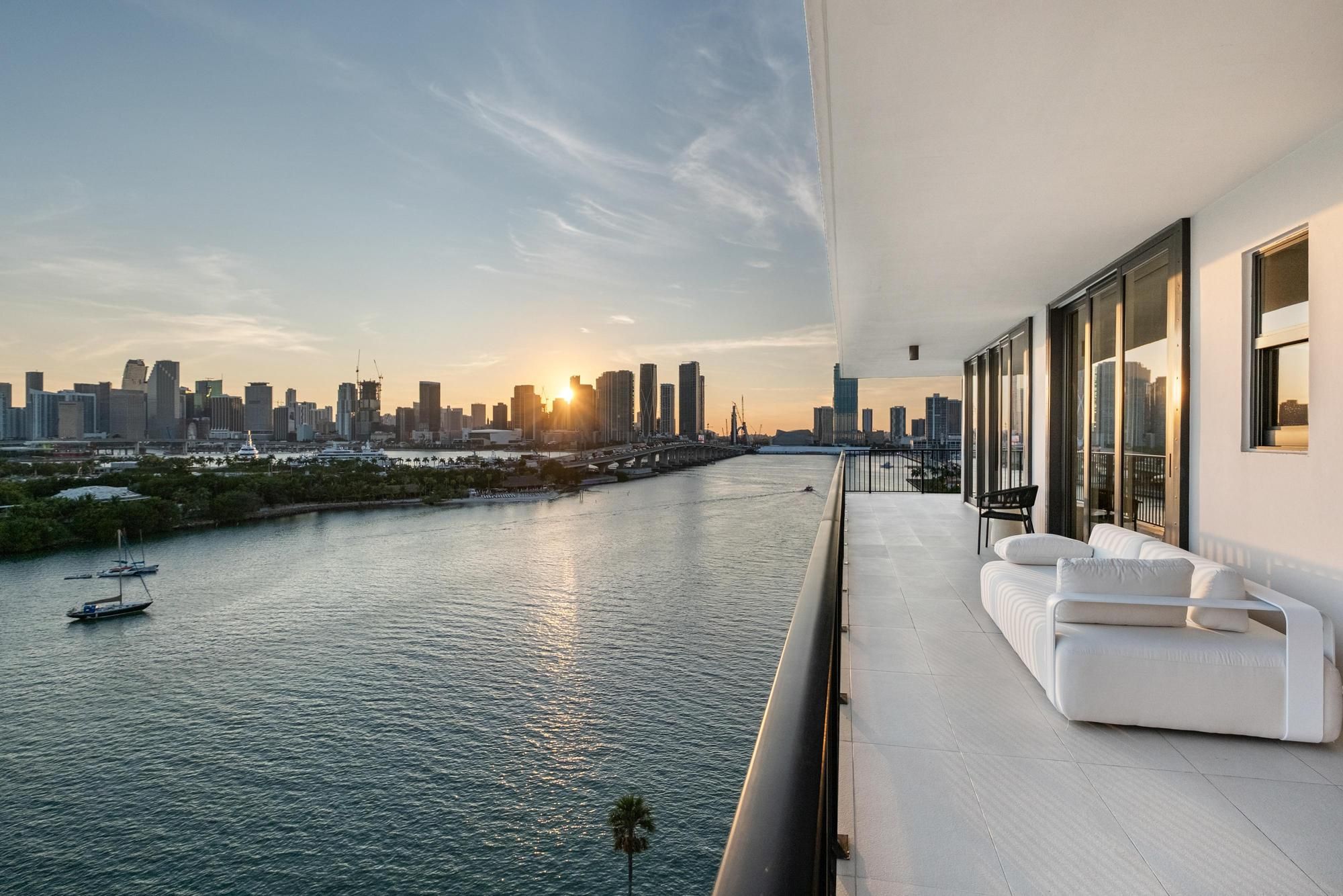 1000 Venetian Way Miami FL 33139