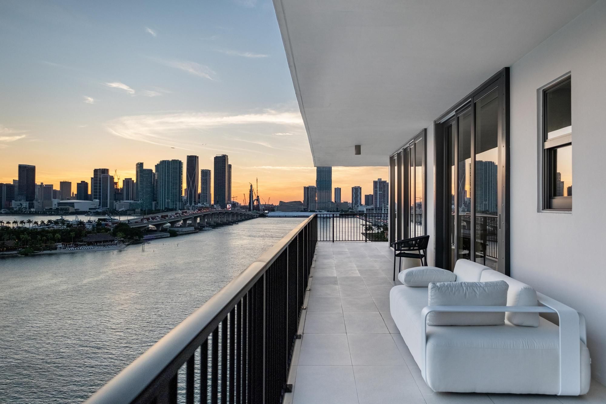 1000 Venetian Way Miami FL 33139