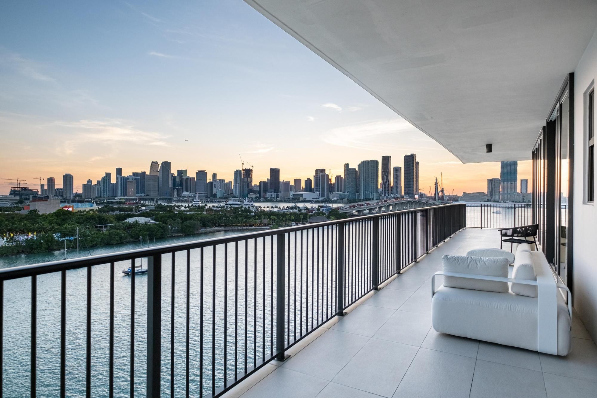 1000 Venetian Way Miami FL 33139