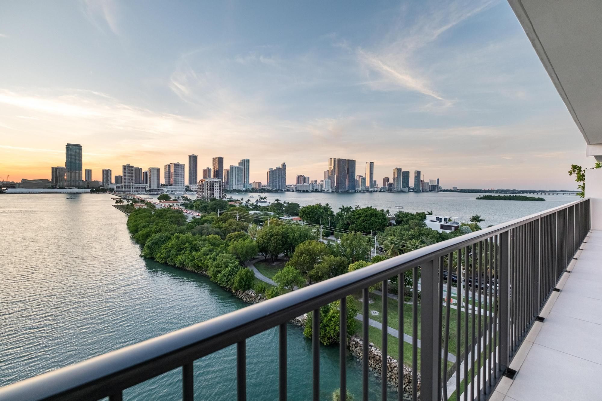 1000 Venetian Way Miami FL 33139