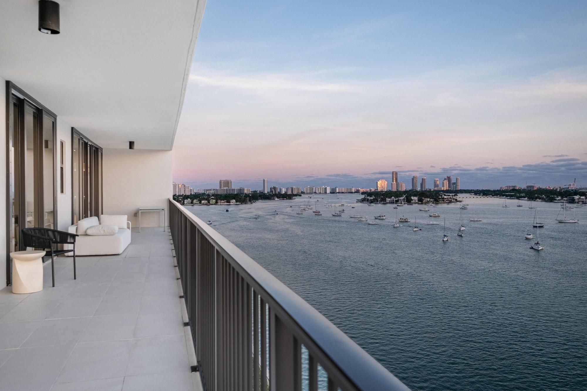 1000 Venetian Way Miami FL 33139