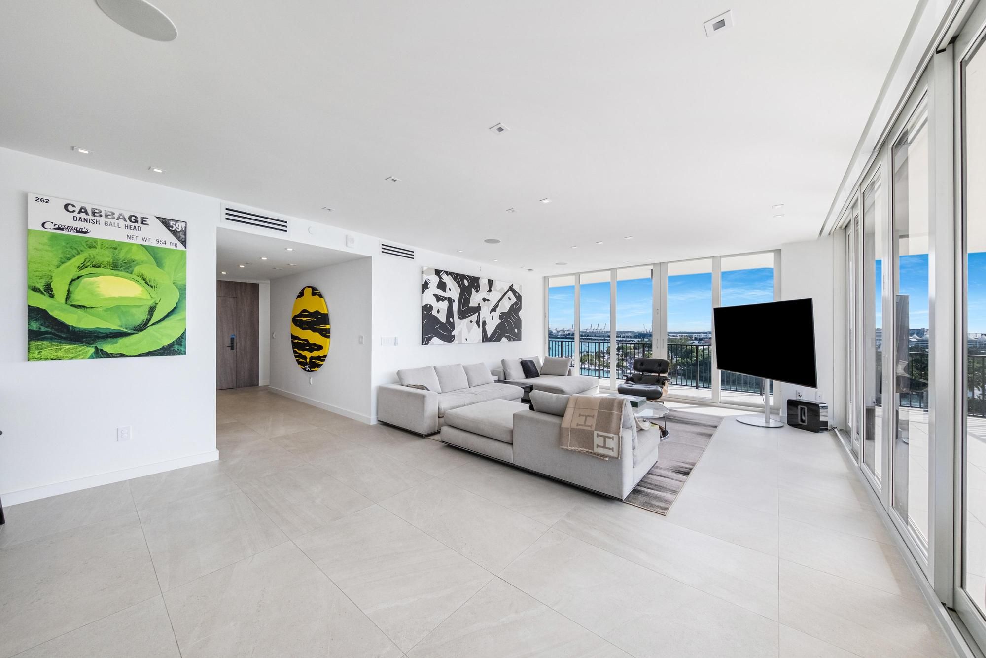 1000 Venetian Way Miami FL 33139