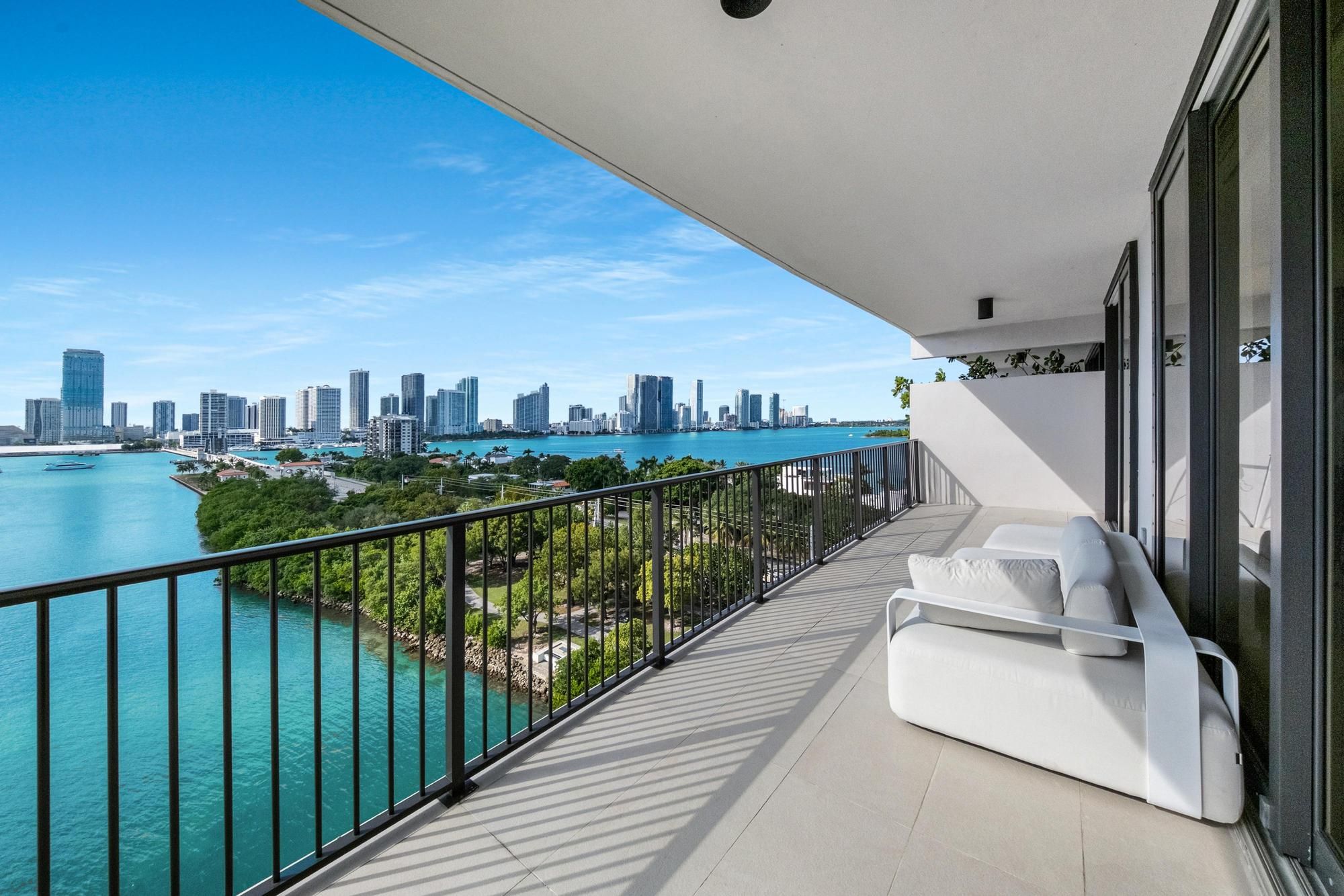 1000 Venetian Way Miami FL 33139