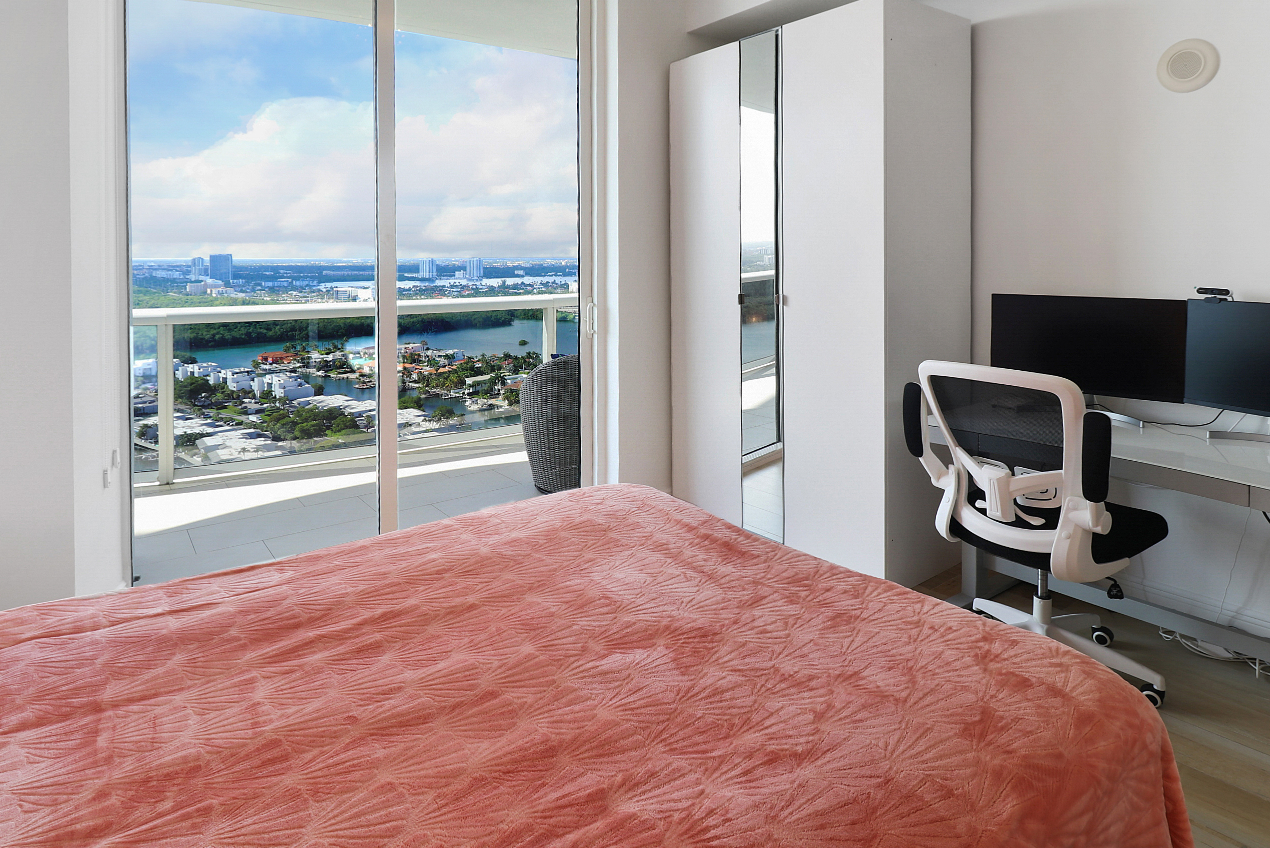 16001 Collins Avenue Sunny Isles Beach FL 33160
