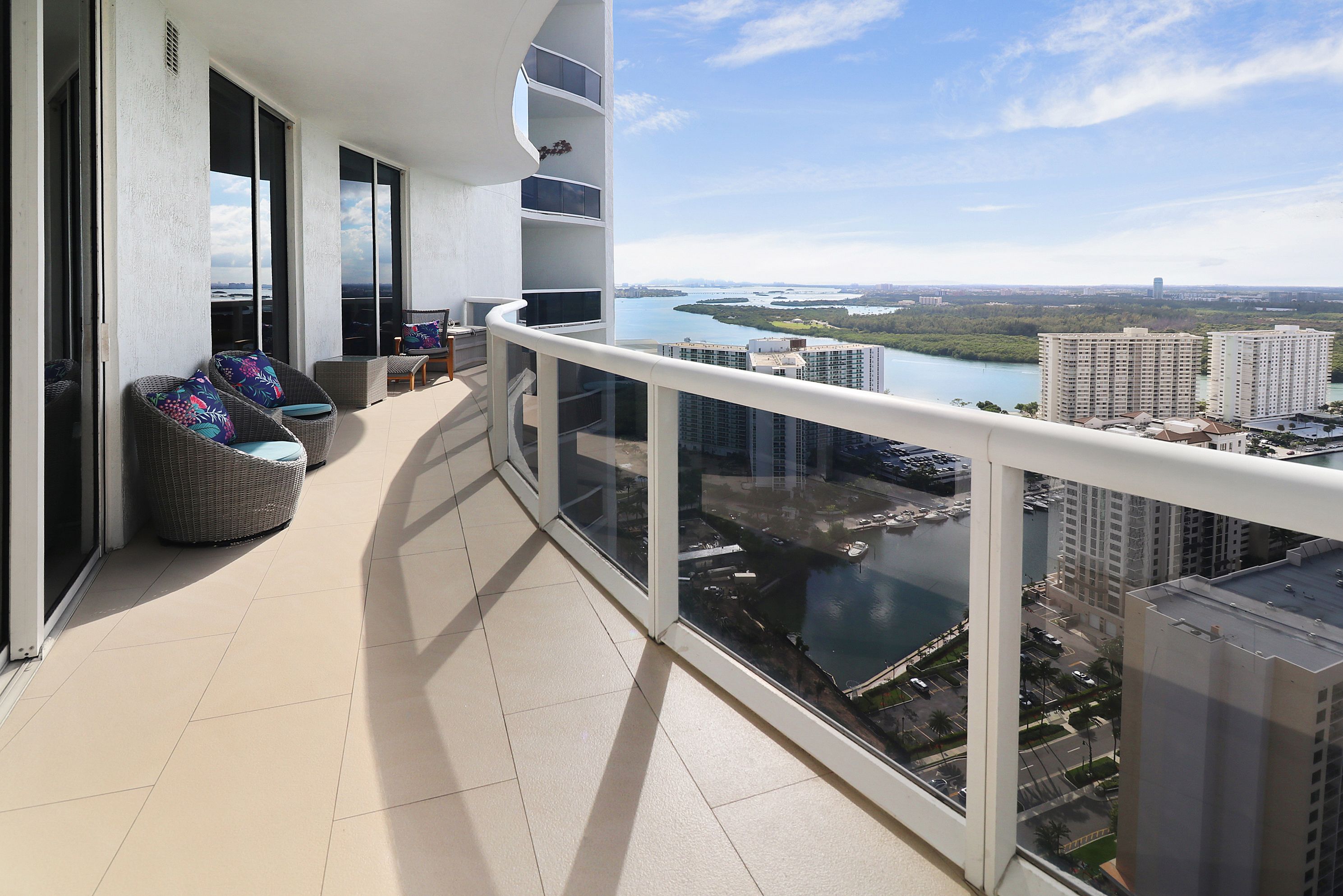 16001 Collins Avenue Sunny Isles Beach FL 33160