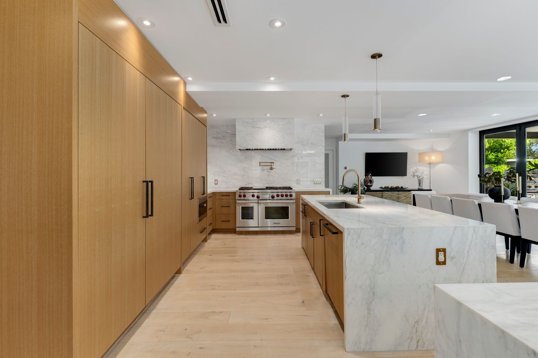 795 Lakeview Drive Miami Beach FL 33140