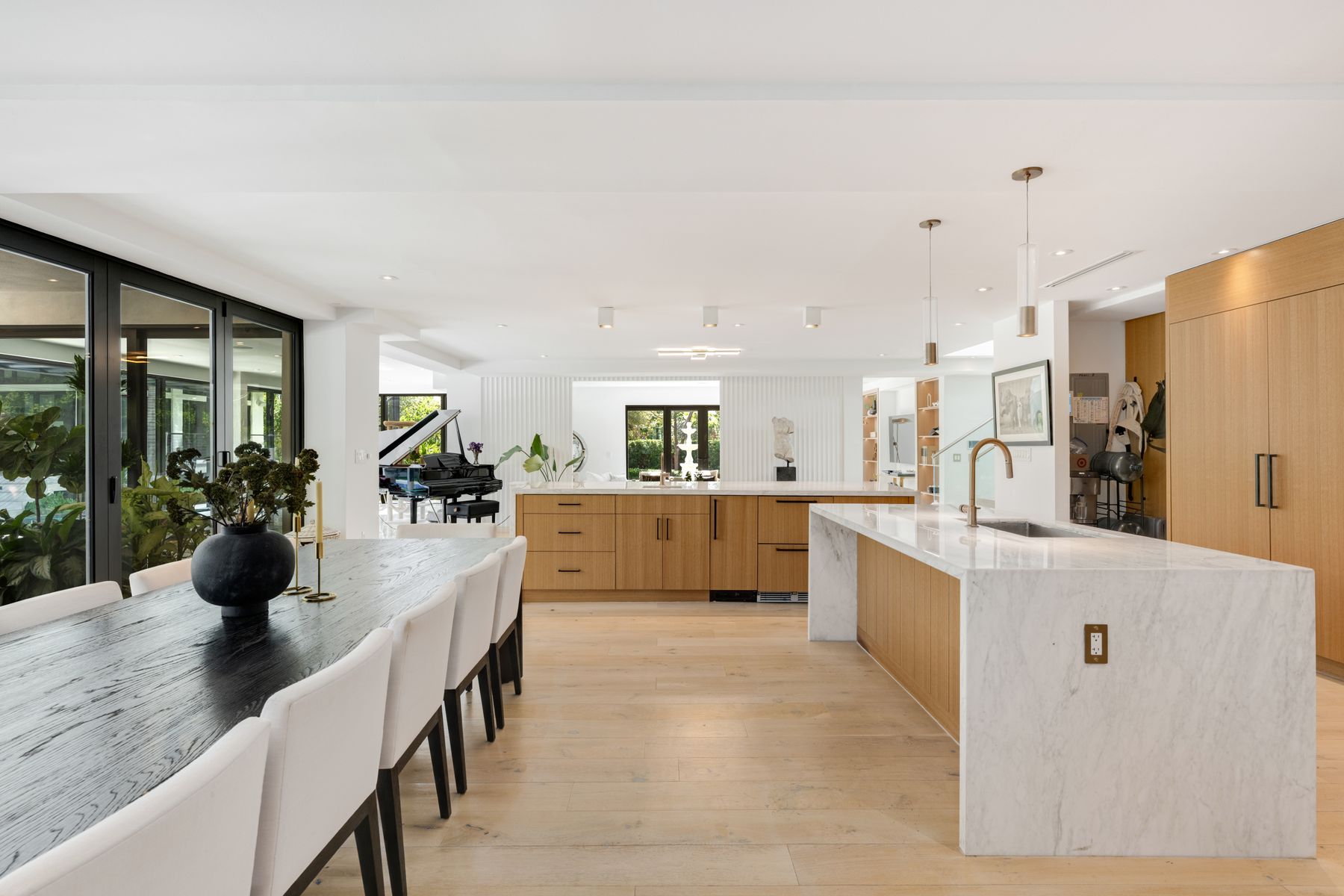 795 Lakeview Drive Miami Beach FL 33140