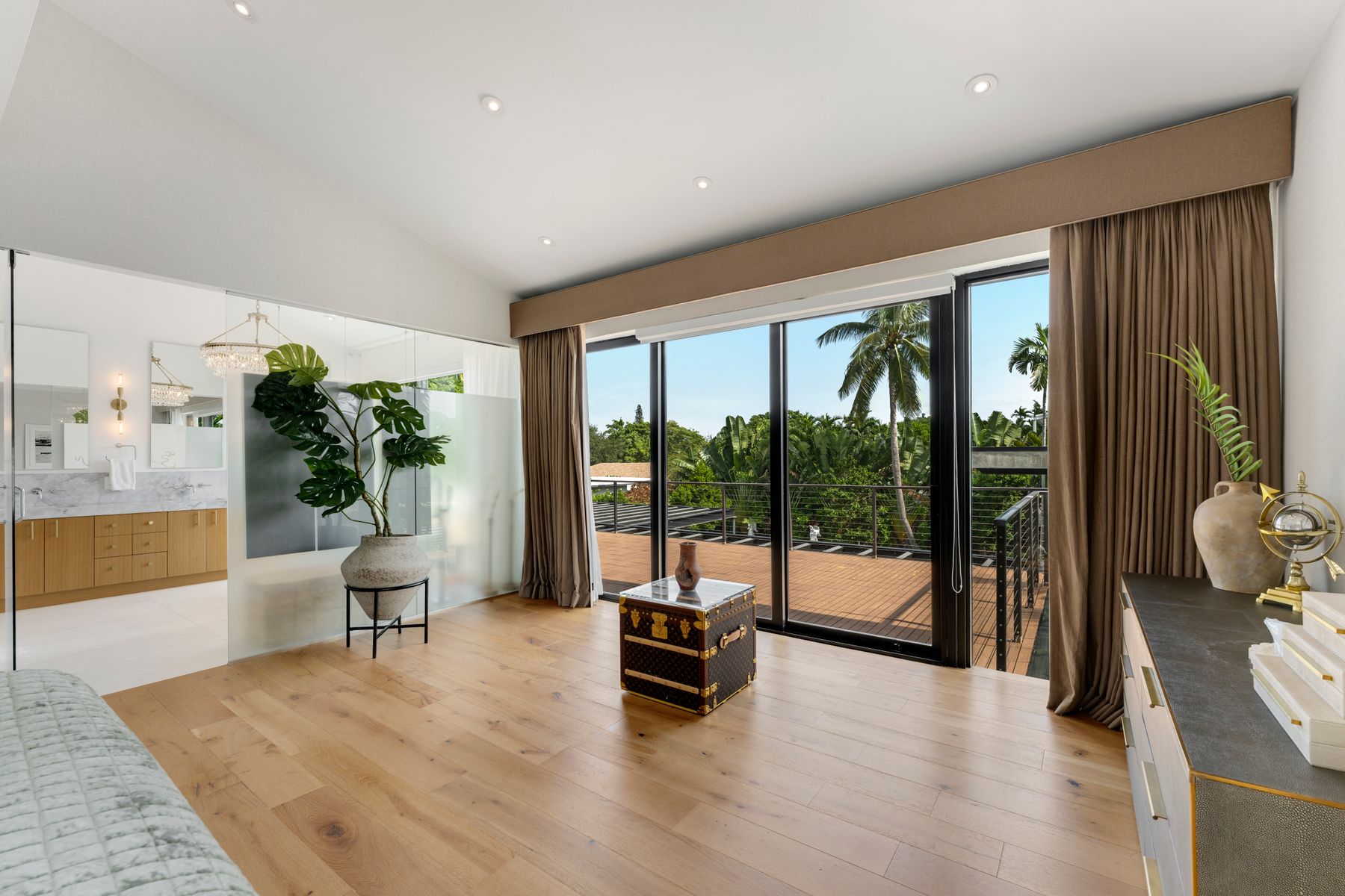 795 Lakeview Drive Miami Beach FL 33140