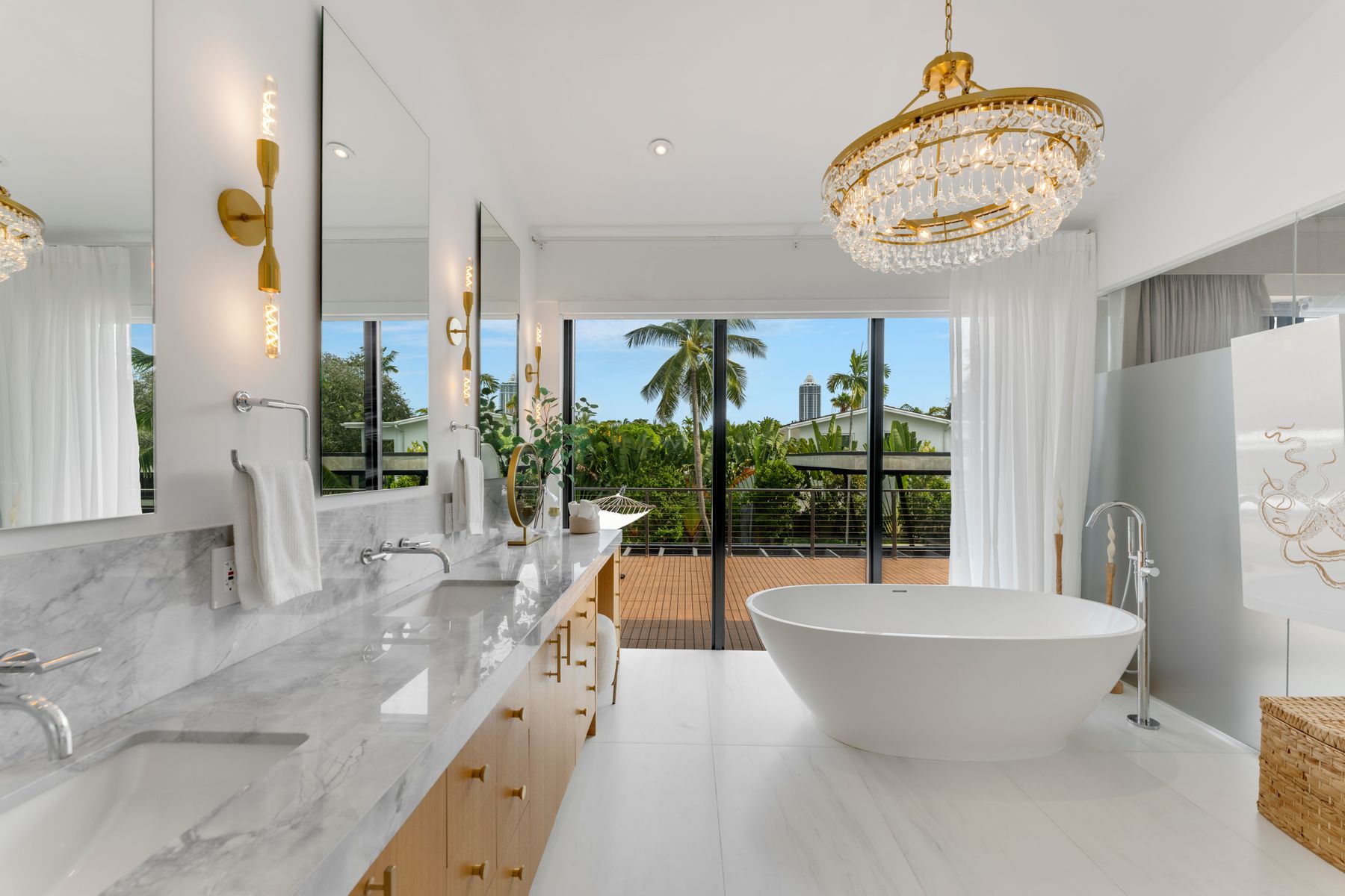 795 Lakeview Drive Miami Beach FL 33140