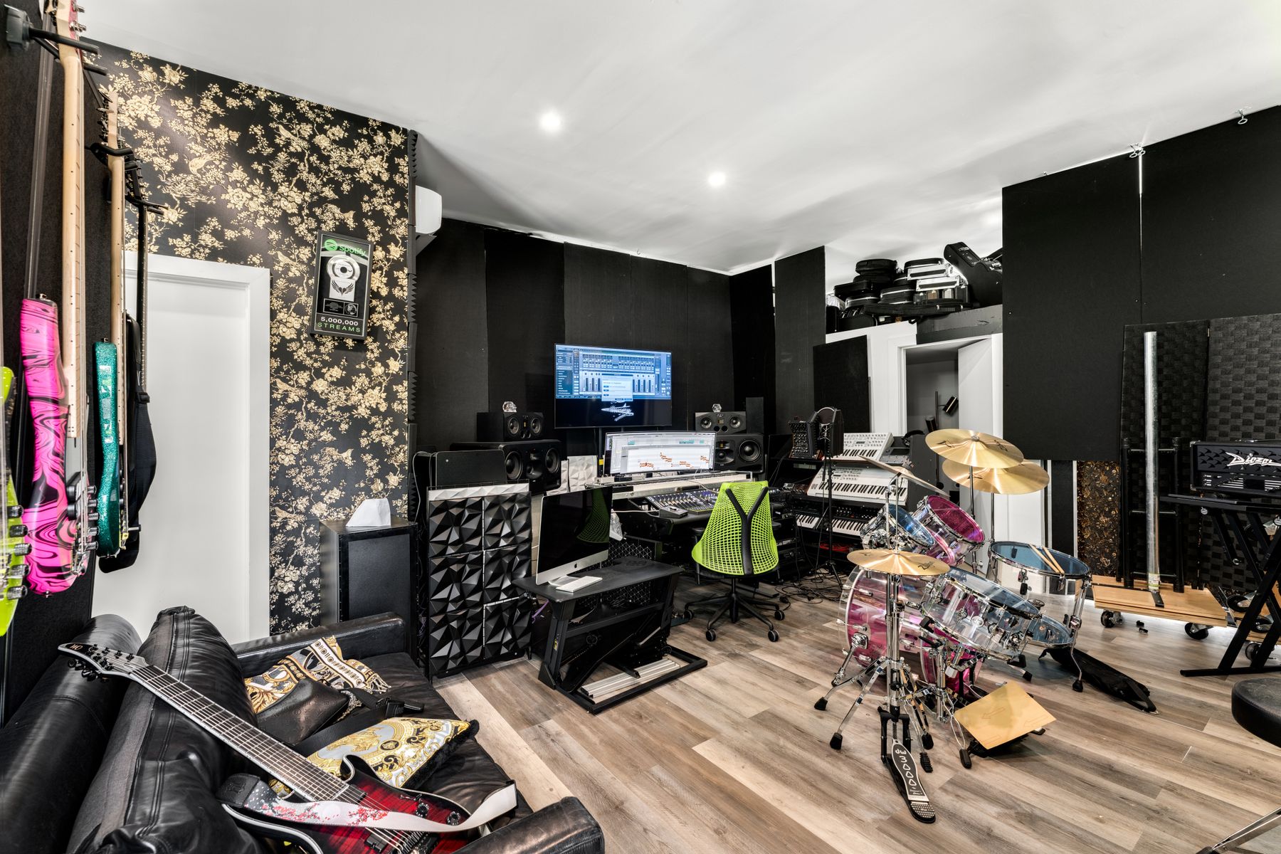 795 Lakeview Drive Miami Beach FL 33140
