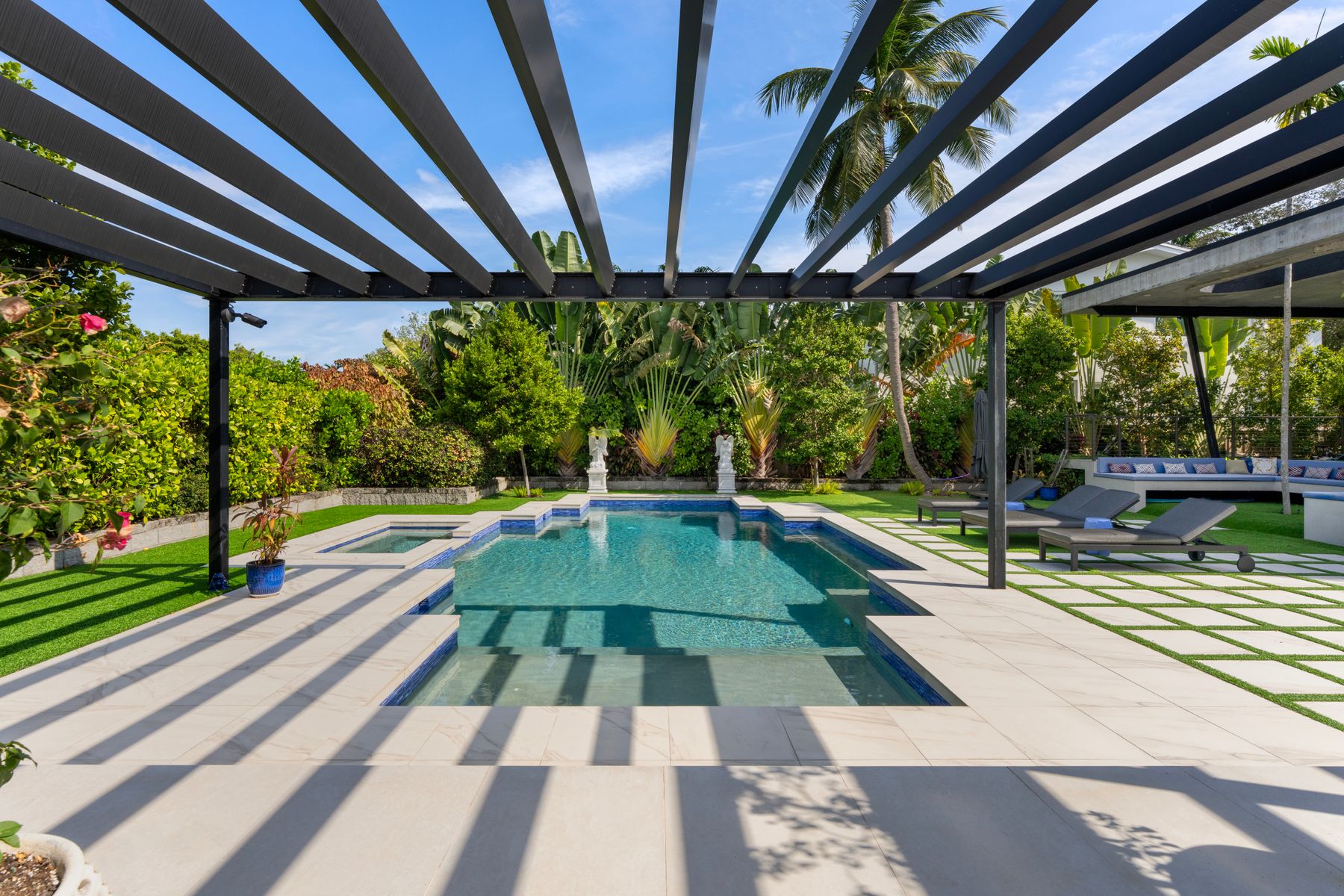 795 Lakeview Drive Miami Beach FL 33140