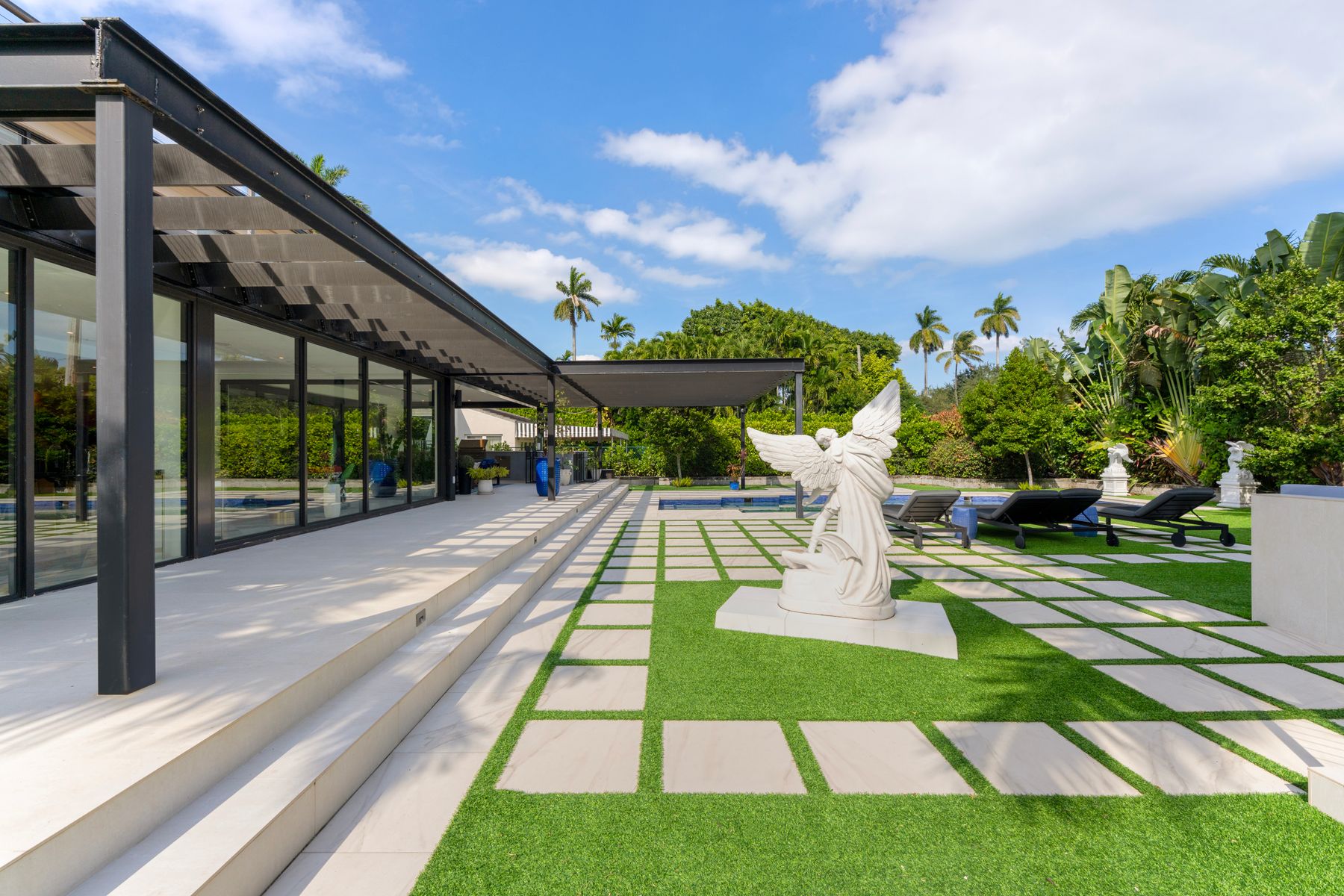 795 Lakeview Drive Miami Beach FL 33140