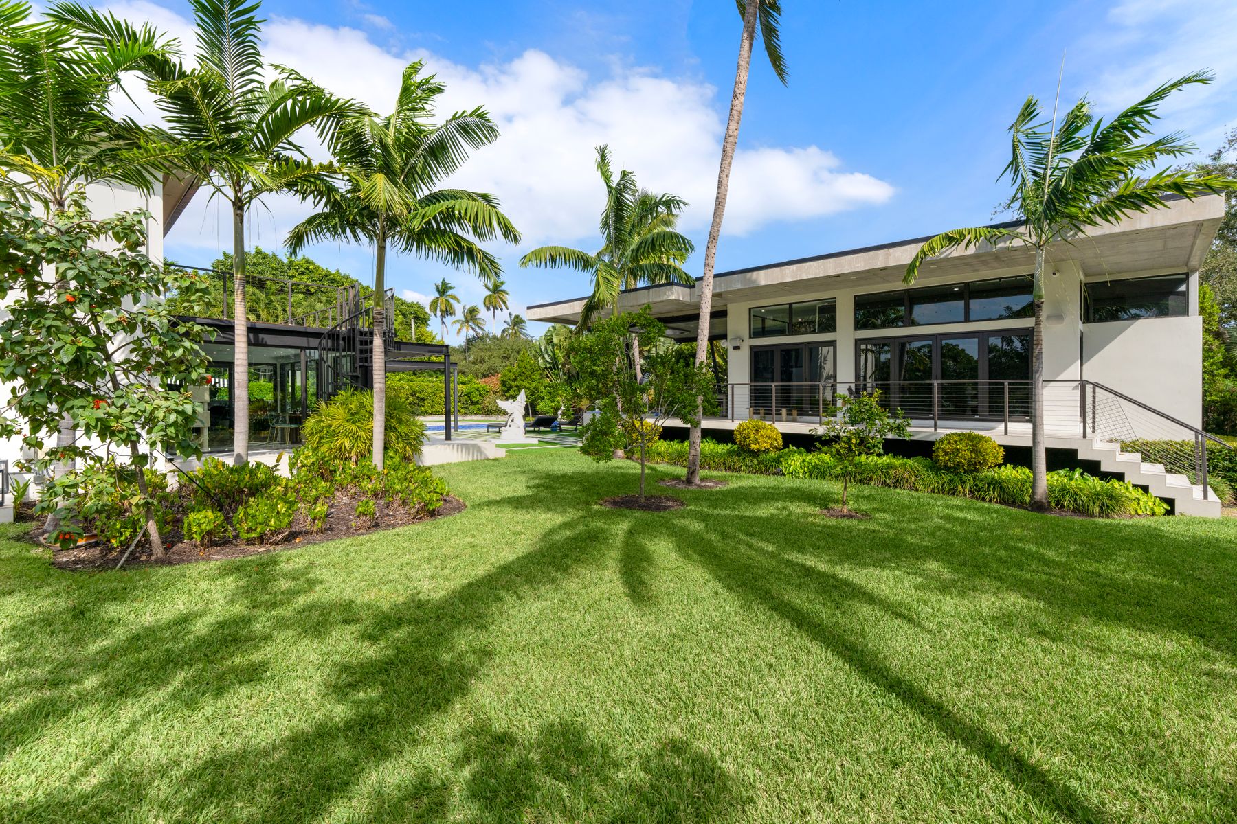 795 Lakeview Drive Miami Beach FL 33140