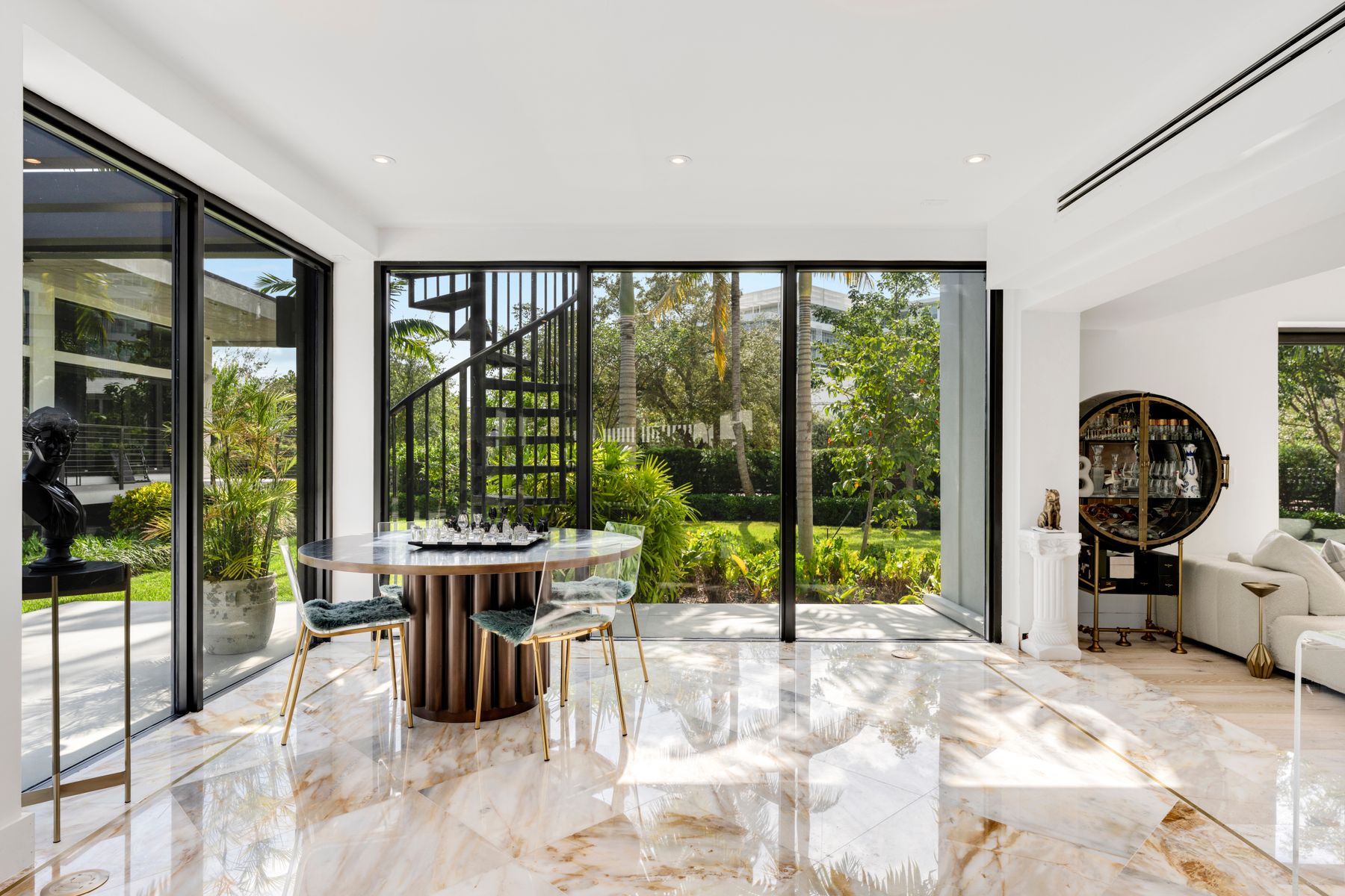 795 Lakeview Drive Miami Beach FL 33140