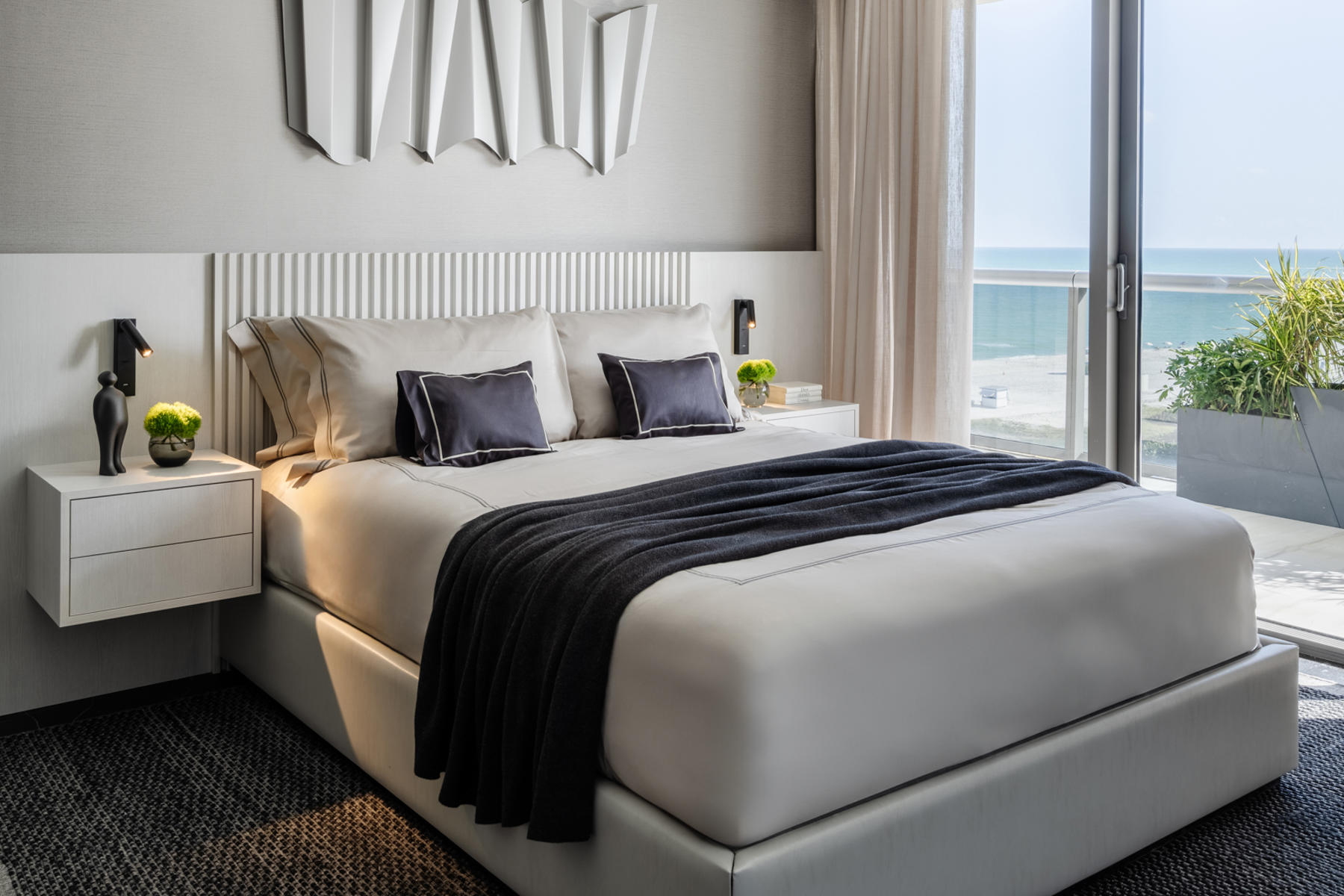 5875 Collins Avenue Miami Beach FL 33140
