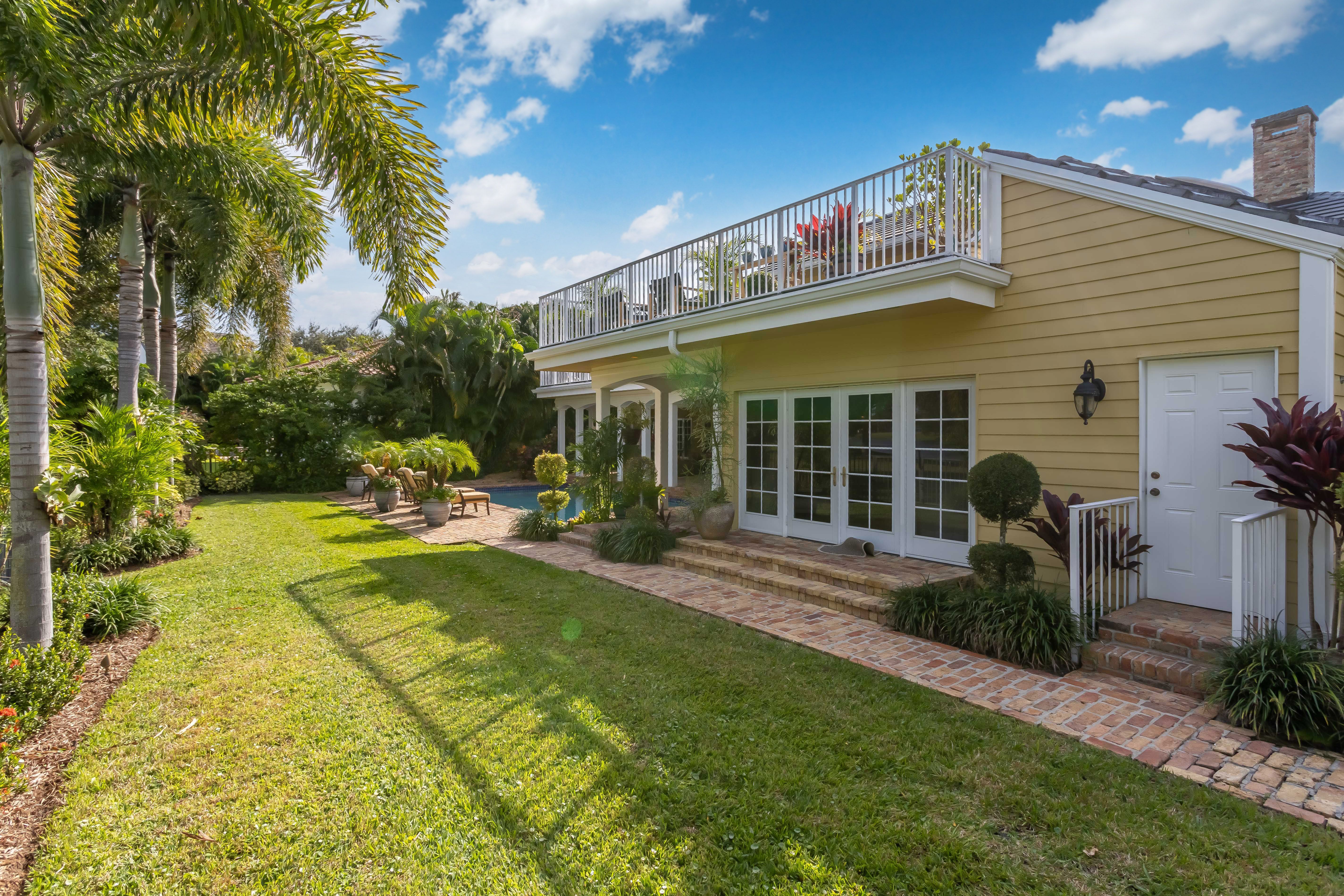 2883 Banyan Boulevard Circle NW Boca Raton FL 33431