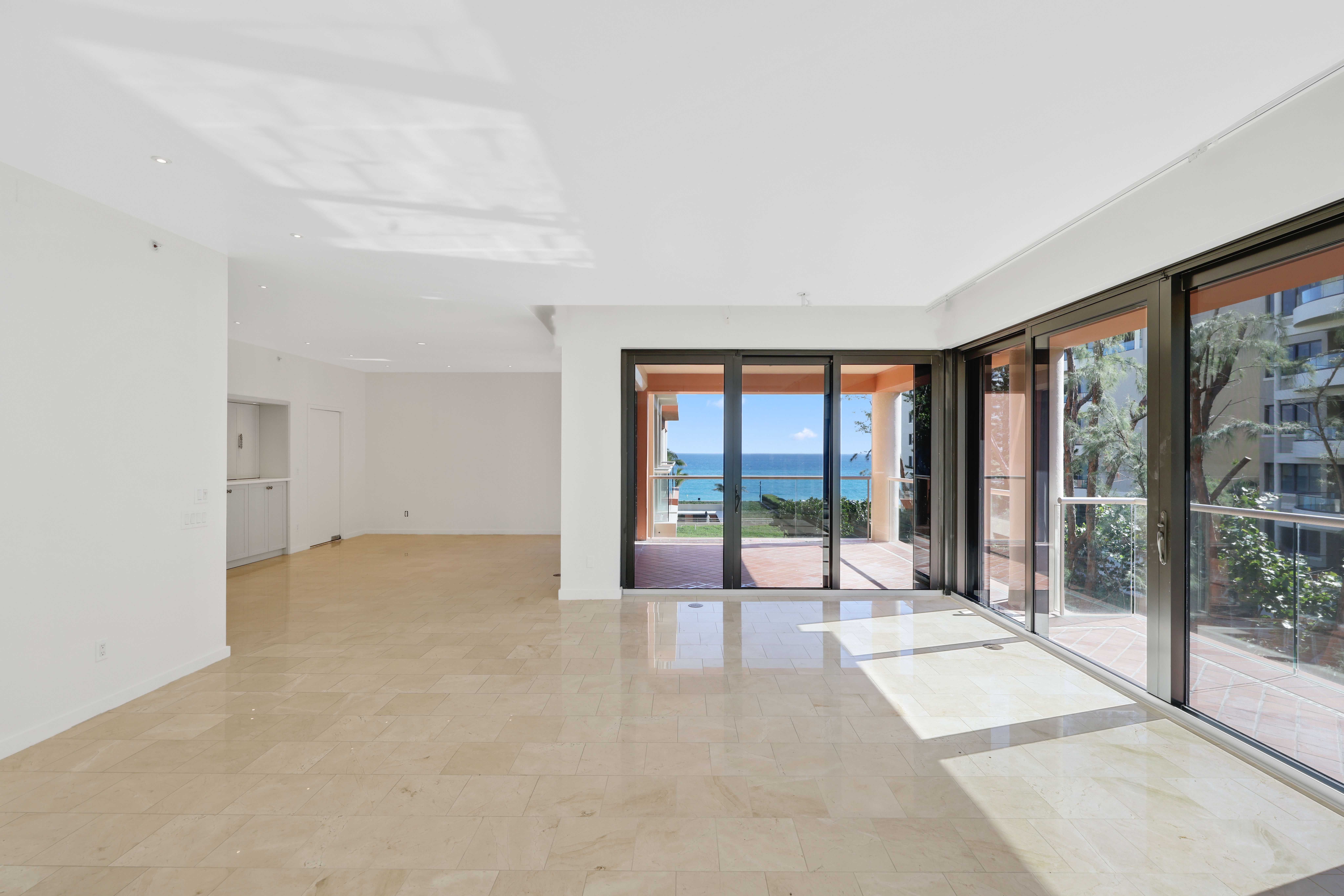 2 N Breakers Row Palm Beach FL 33480