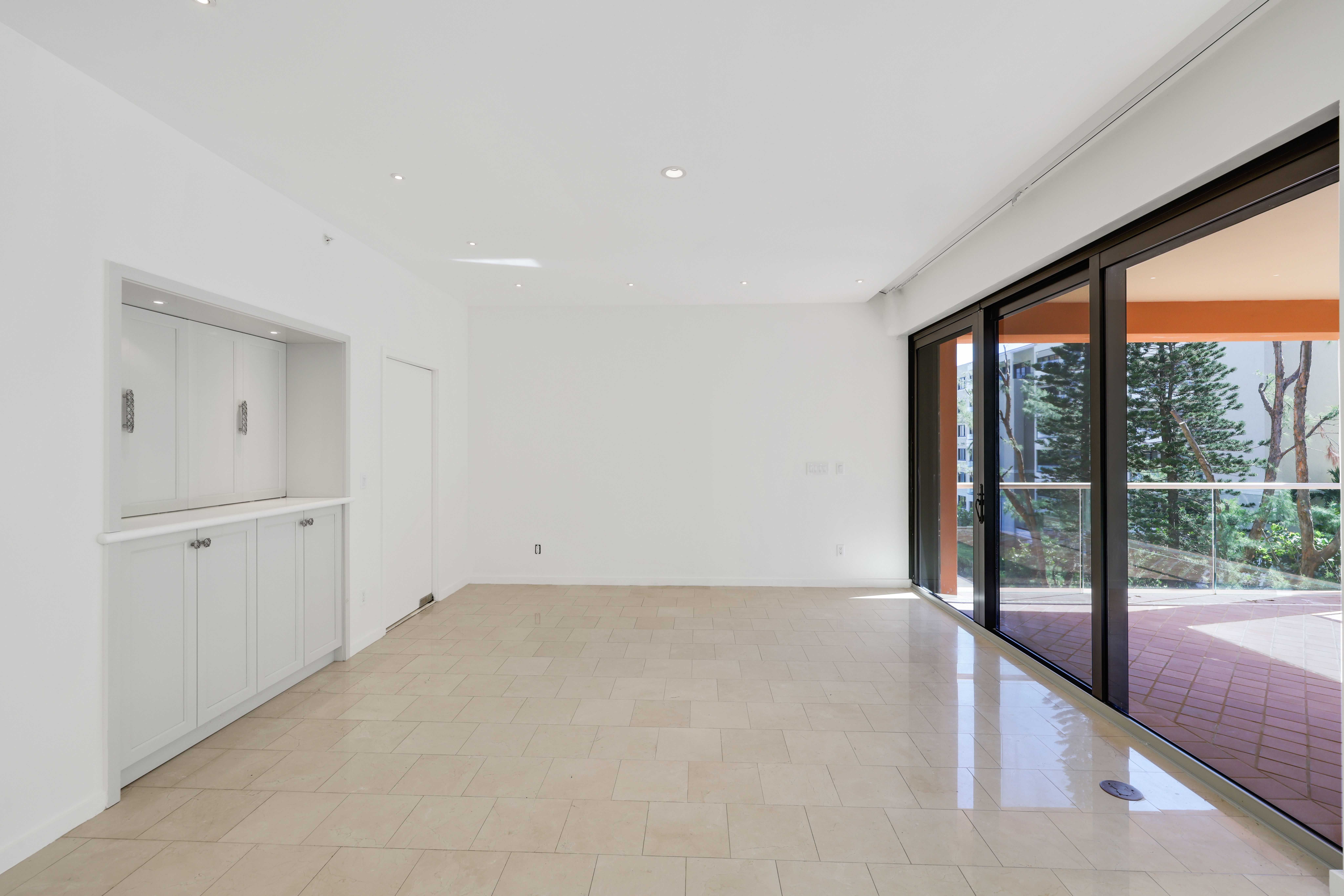 2 N Breakers Row Palm Beach FL 33480