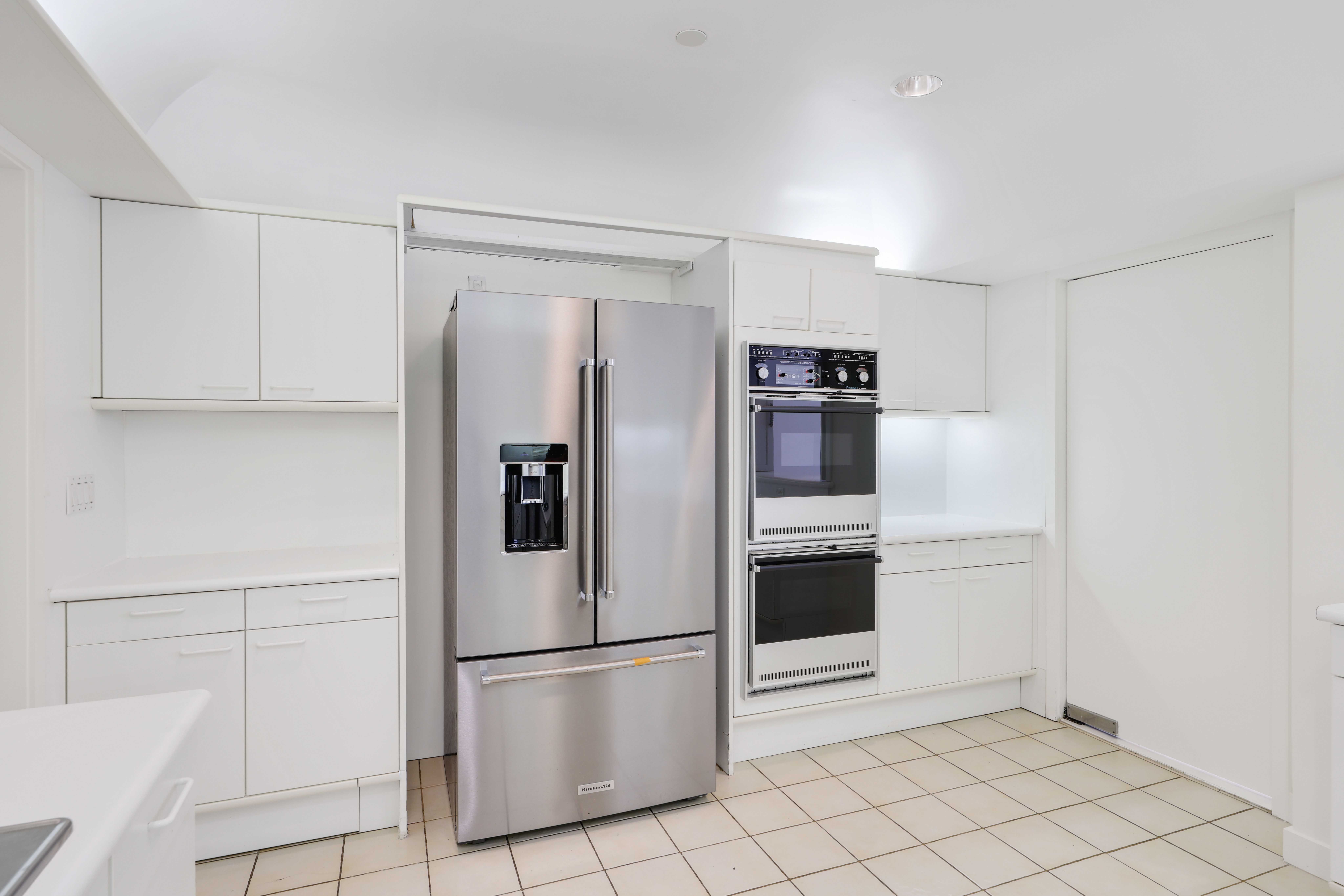 2 N Breakers Row Palm Beach FL 33480