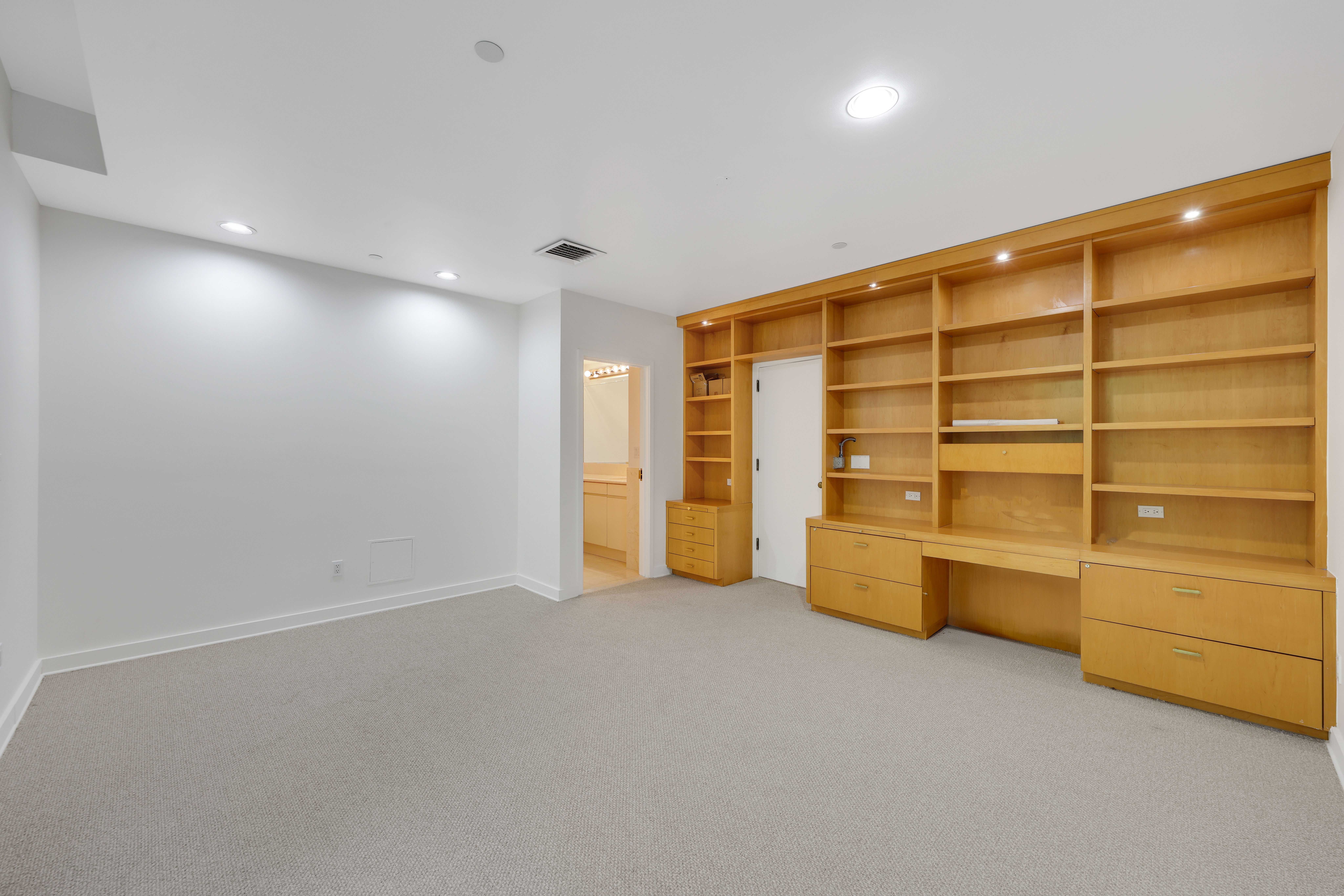 2 N Breakers Row Palm Beach FL 33480