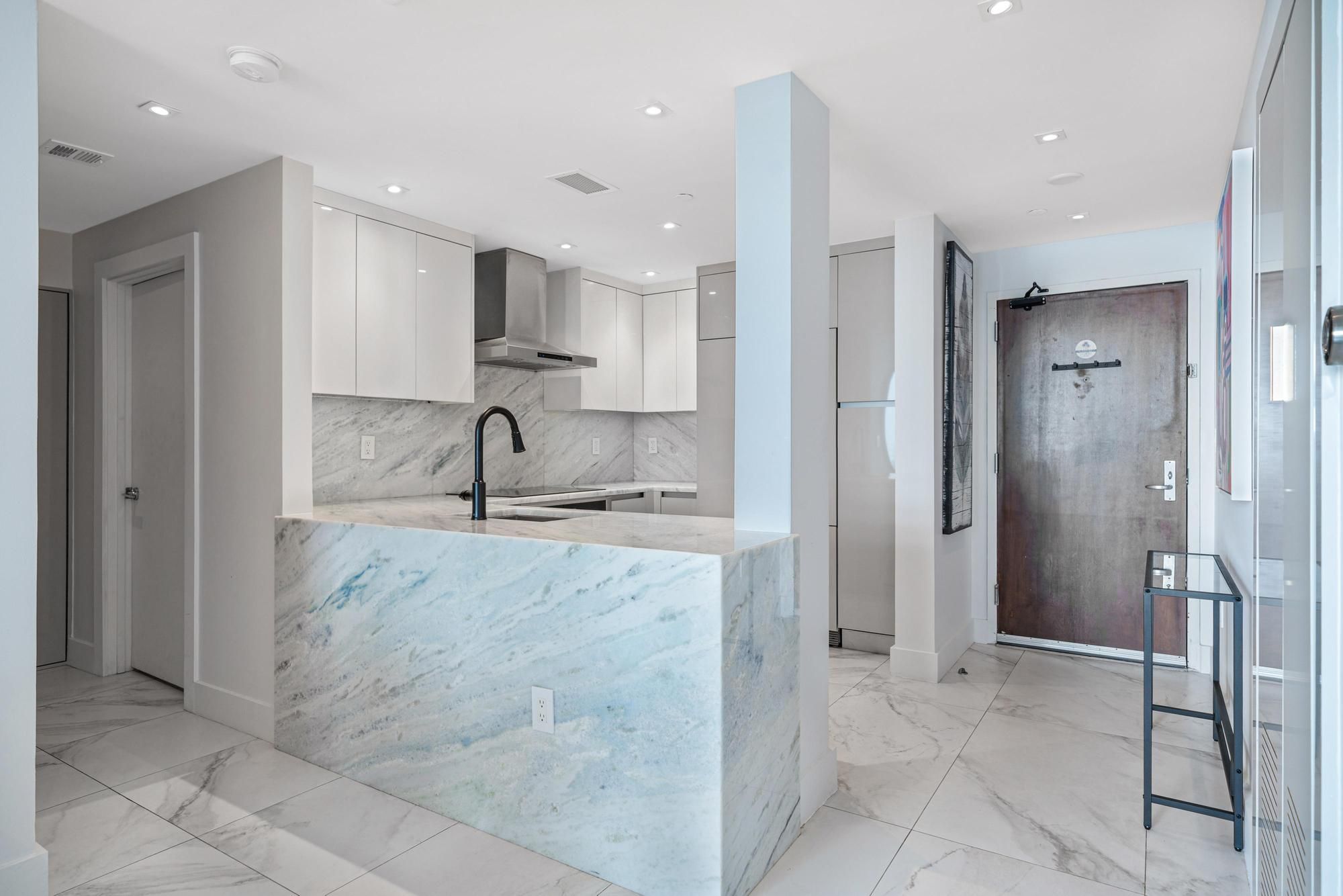 225 Collins Avenue Miami Beach FL 33139
