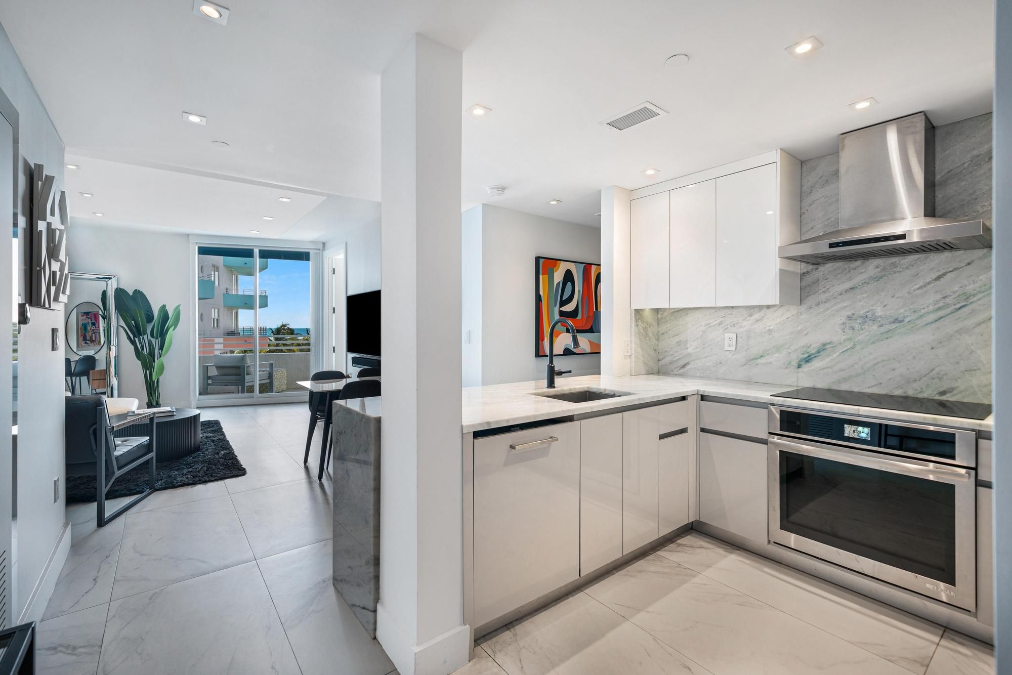 225 Collins Avenue Miami Beach FL 33139