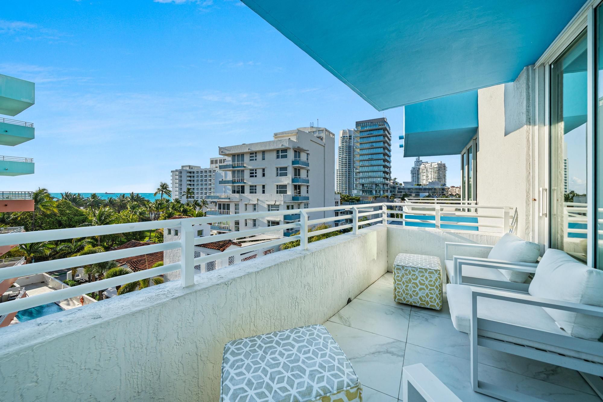 225 Collins Avenue Miami Beach FL 33139