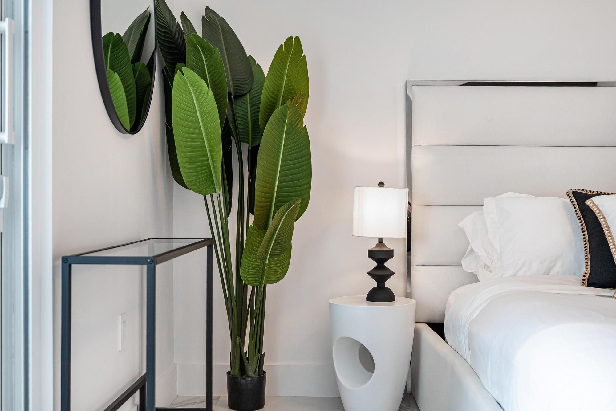 225 Collins Avenue Miami Beach FL 33139